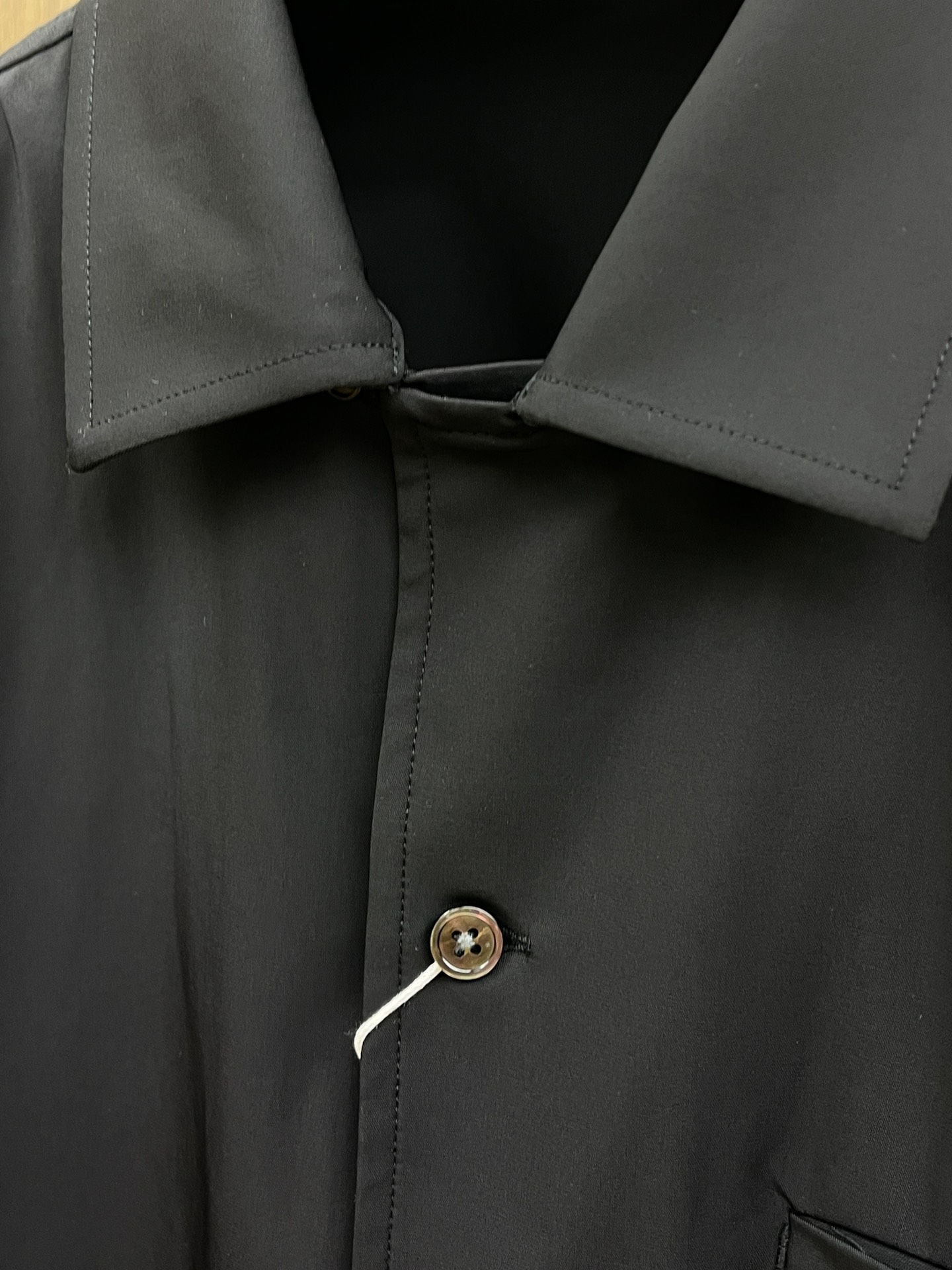 秋冬 Gvc 🔥GW新品翻领夹克 品牌LOGO细节科技感聚酯纤维面料钮扣款单层夹克、带弹力穿着舒适、简约