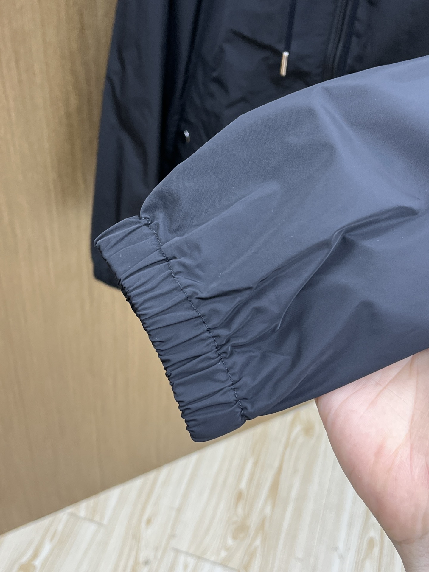 秋冬 Mon 🔥GW新品连帽夹克外套 品牌LOGO细节科技感、聚酯纤维面料 带弹力穿着舒适、简约时尚、a