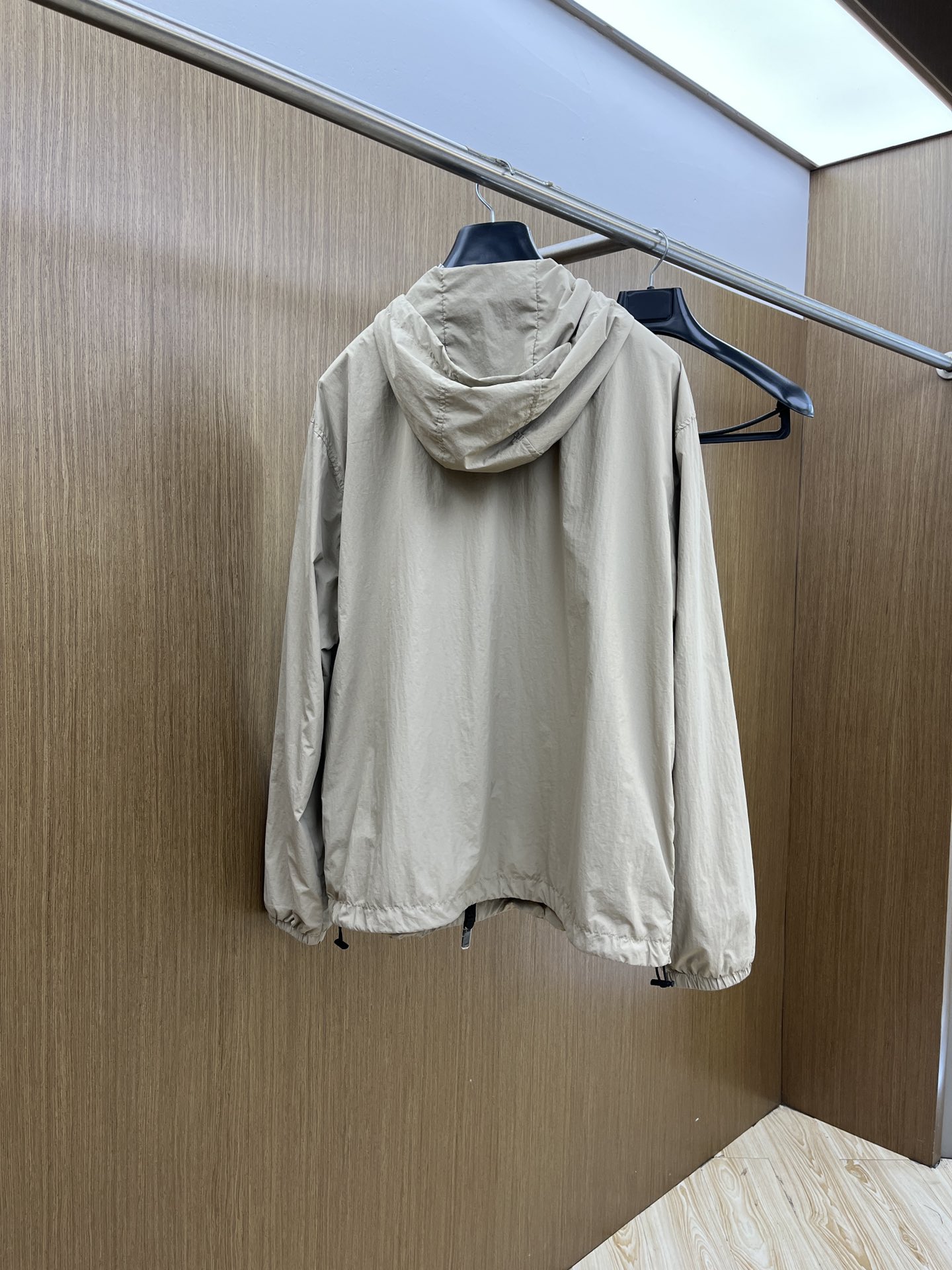 秋冬 BBR 🔥GW新品连帽夹克外套 品牌LOGO细节科技感、聚酯纤维面料 带弹力穿着舒适、简约时尚、a