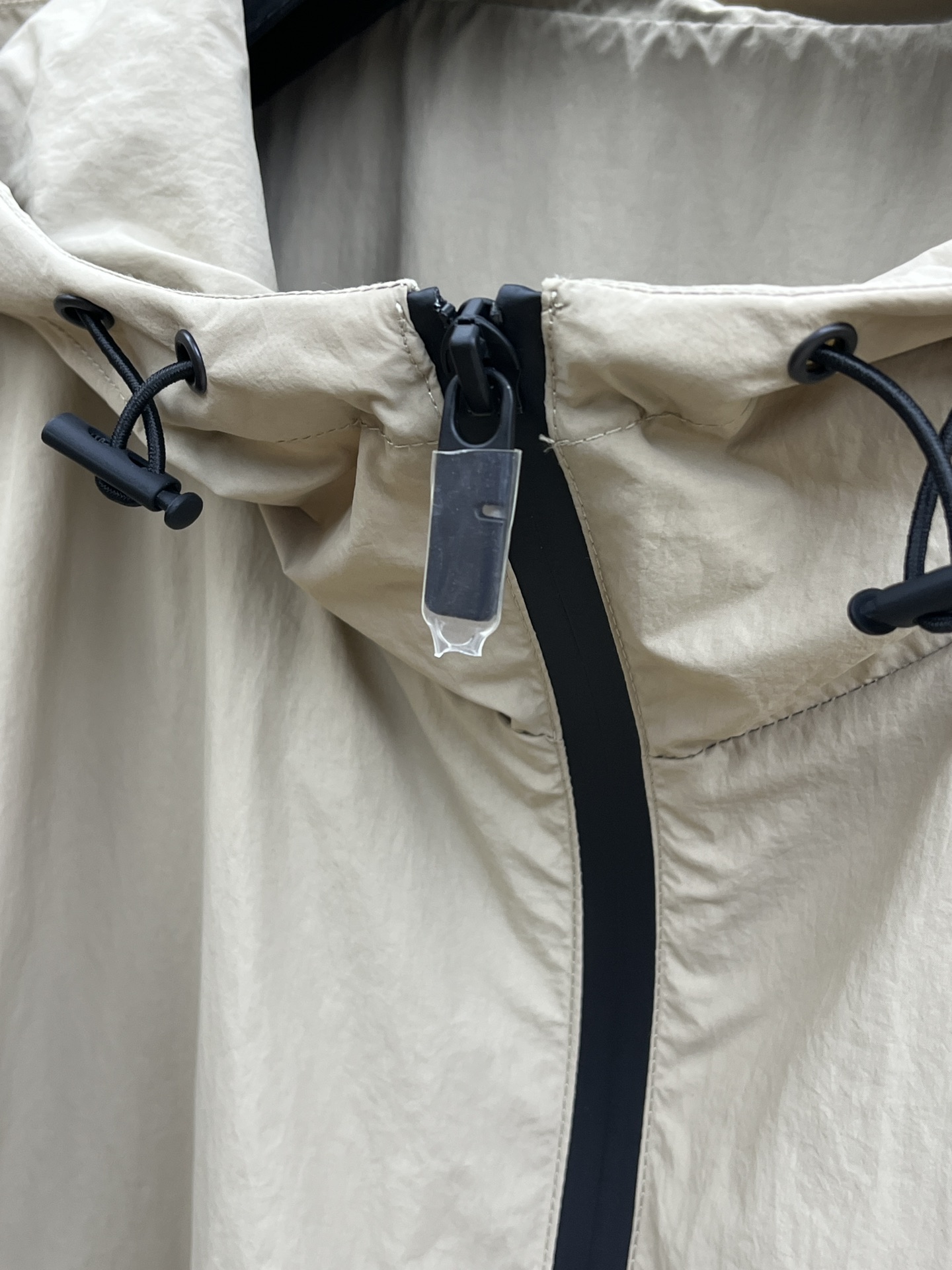 秋冬 BBR 🔥GW新品连帽夹克外套 品牌LOGO细节科技感、聚酯纤维面料 带弹力穿着舒适、简约时尚、a