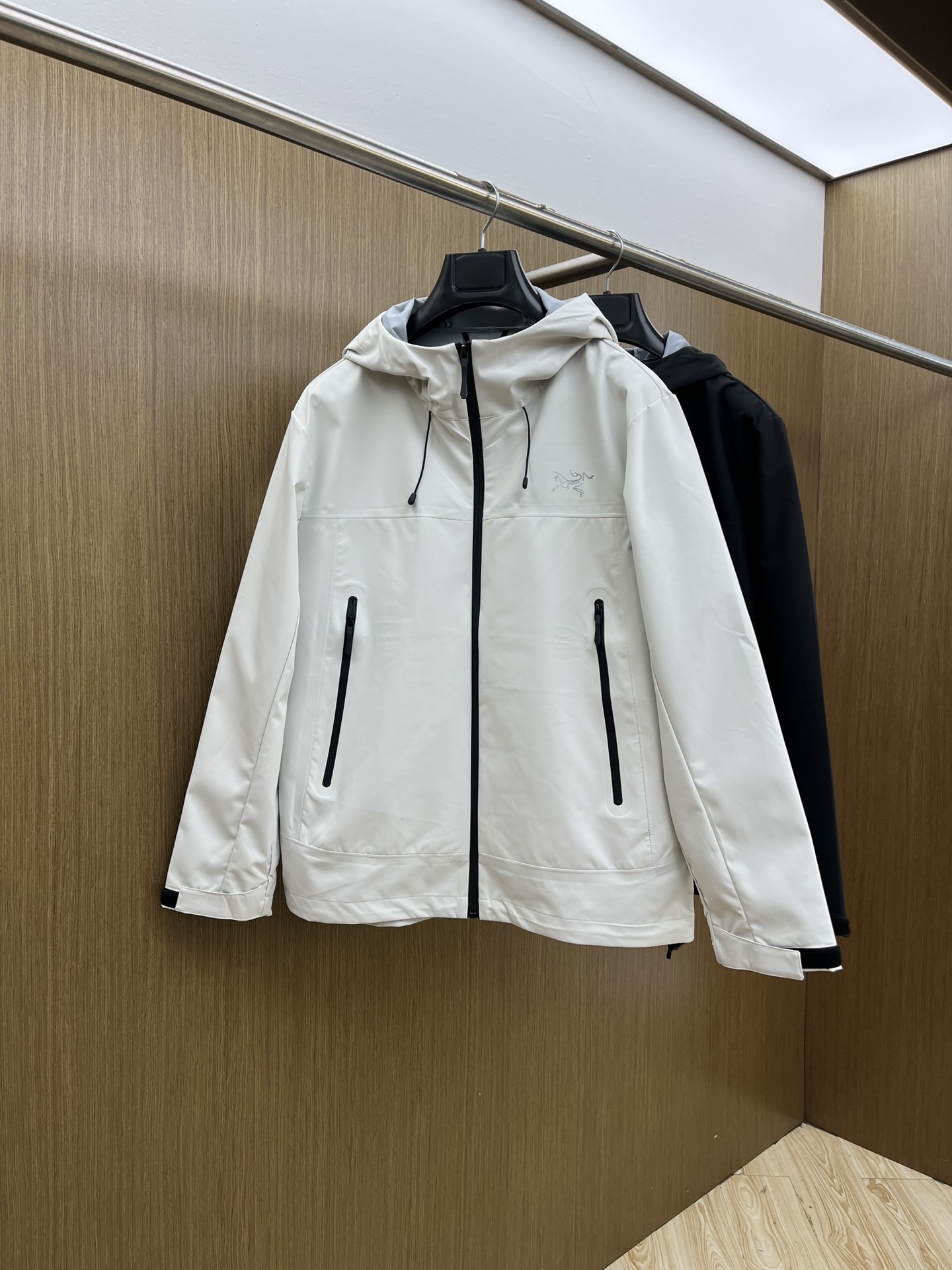 秋冬Arcteryx/始祖鸟 2025春秋新款软壳立领夹克冲锋衣外套这款GAMMALT夹克采用轻薄耐磨的