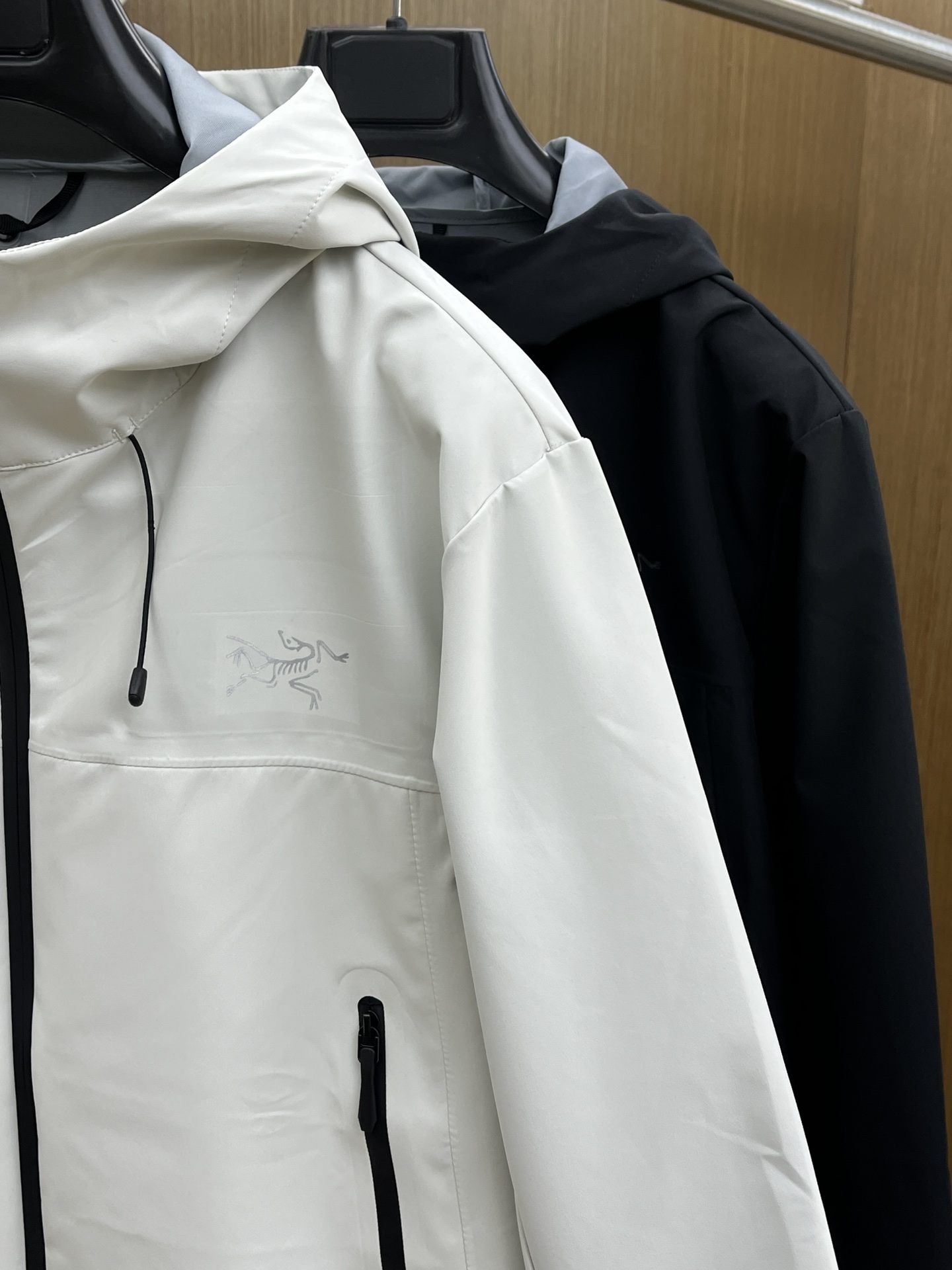 秋冬Arcteryx/始祖鸟 2025春秋新款软壳立领夹克冲锋衣外套这款GAMMALT夹克采用轻薄耐磨的