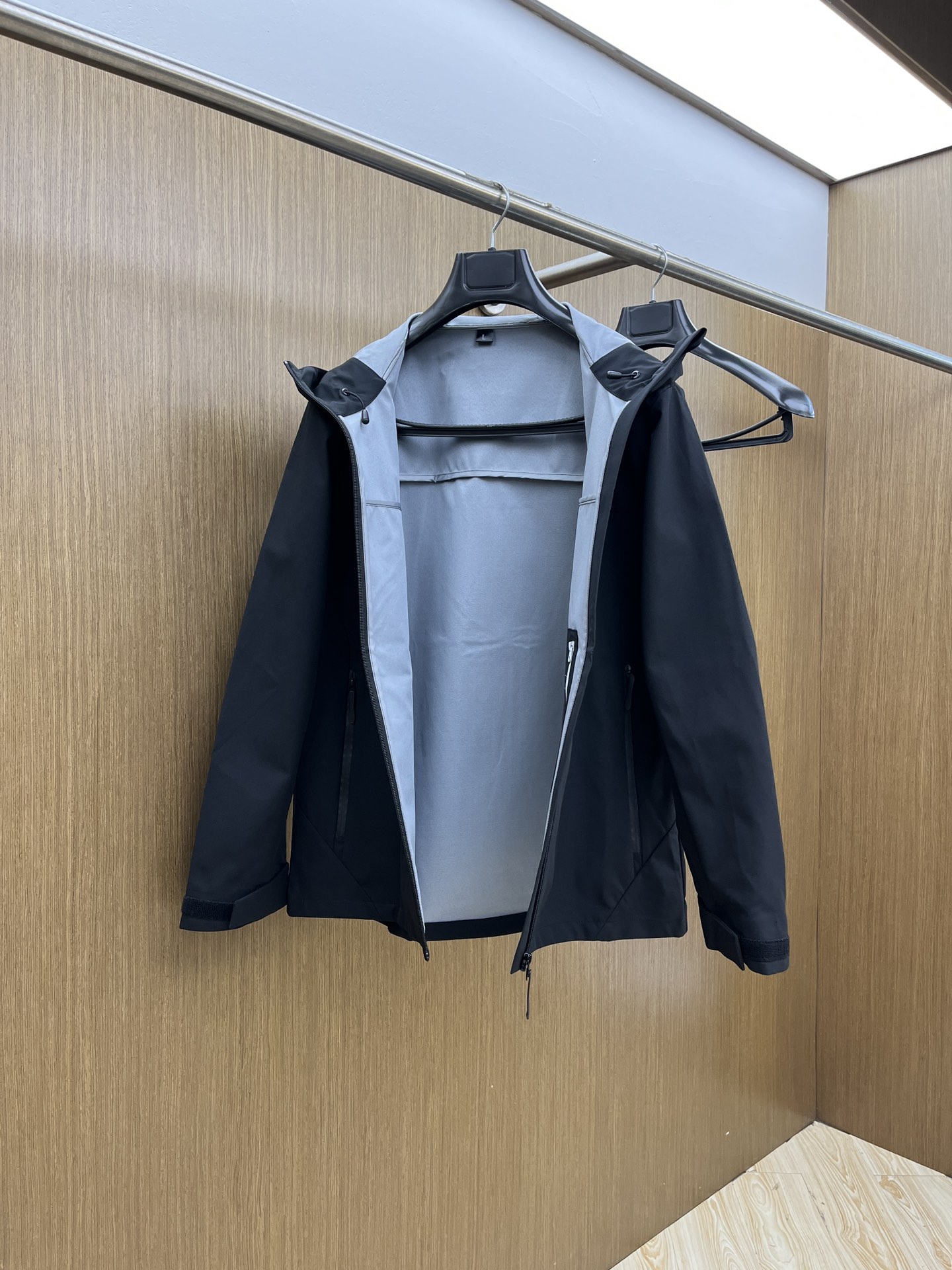 秋冬Arcteryx/始祖鸟 2025春秋新款软壳立领夹克冲锋衣外套这款GAMMALT夹克采用轻薄耐磨的