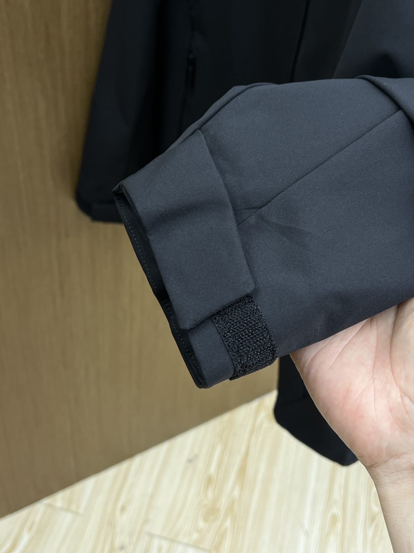 秋冬Arcteryx/始祖鸟 2025春秋新款软壳立领夹克冲锋衣外套这款GAMMALT夹克采用轻薄耐磨的