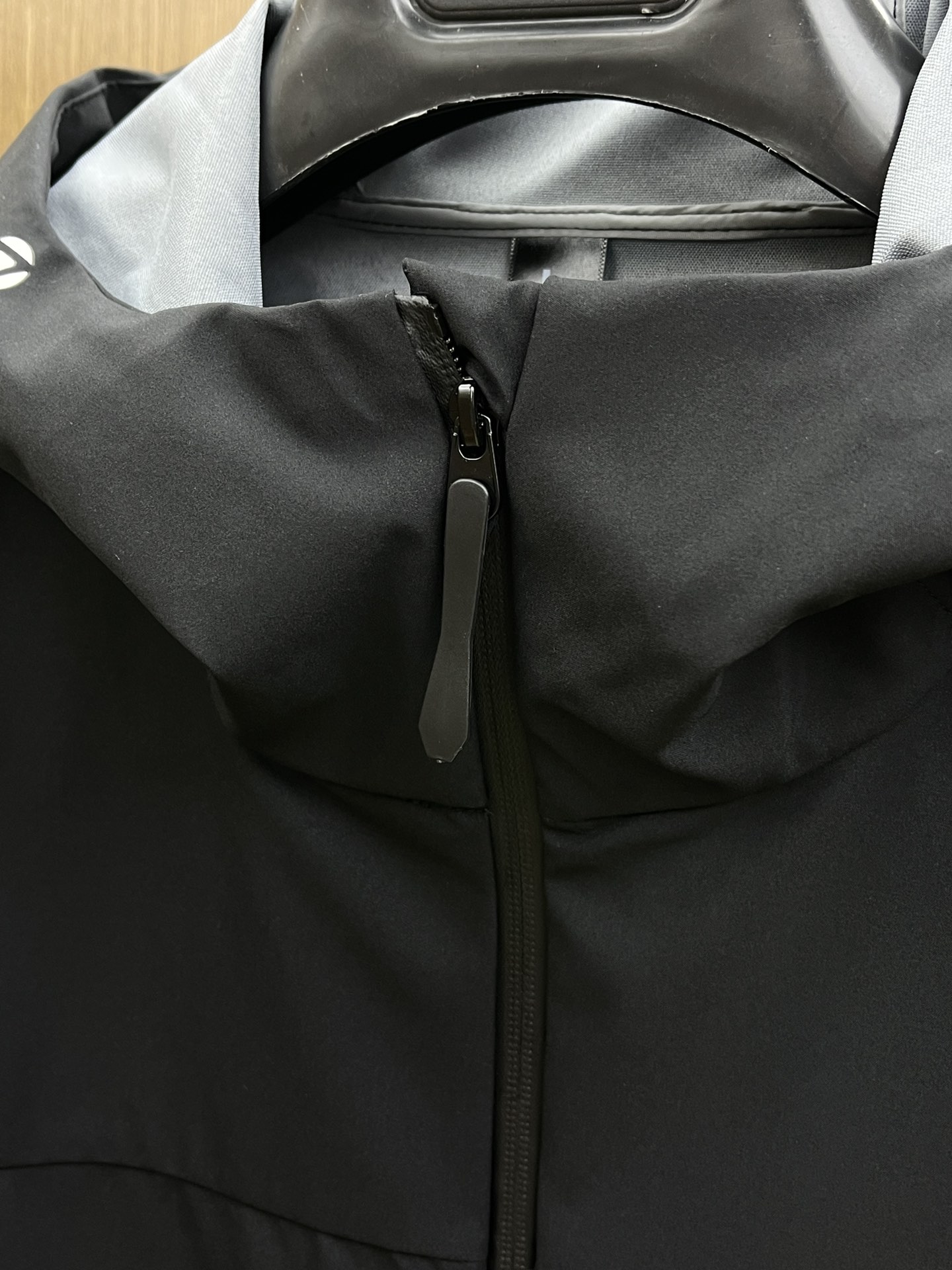 秋冬Arcteryx/始祖鸟 2025春秋新款软壳立领夹克冲锋衣外套这款GAMMALT夹克采用轻薄耐磨的