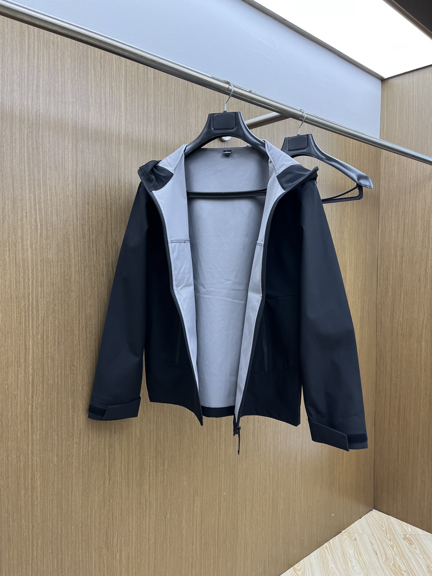 秋冬Arcteryx/始祖鸟 2025春秋新款软壳立领夹克冲锋衣外套这款GAMMALT夹克采用轻薄耐磨的