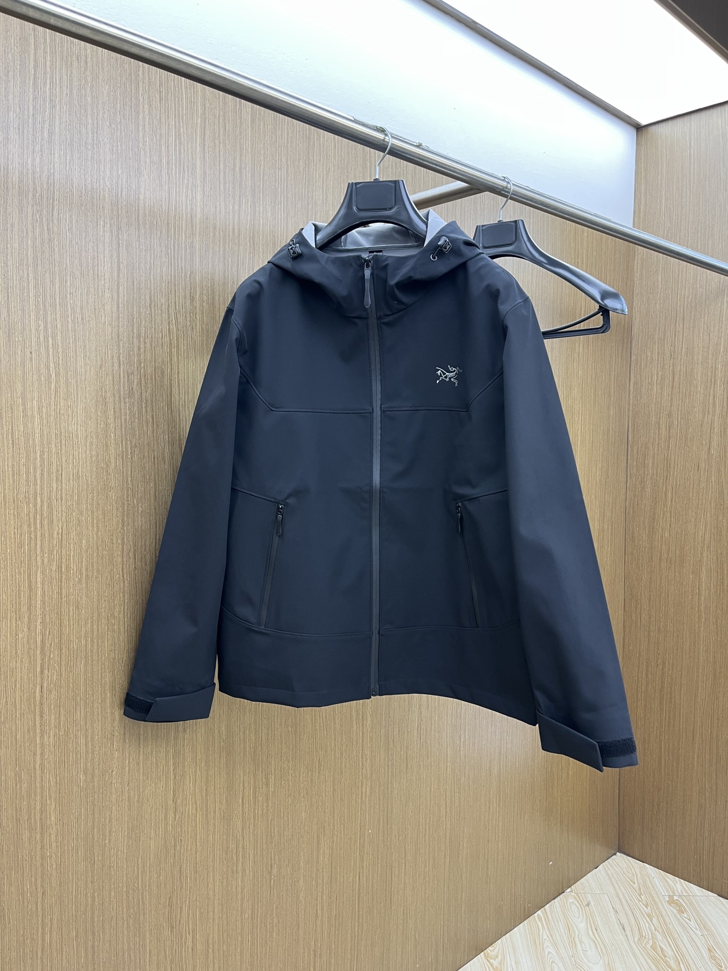 秋冬Arcteryx/始祖鸟 2025春秋新款软壳立领夹克冲锋衣外套这款GAMMALT夹克采用轻薄耐磨的