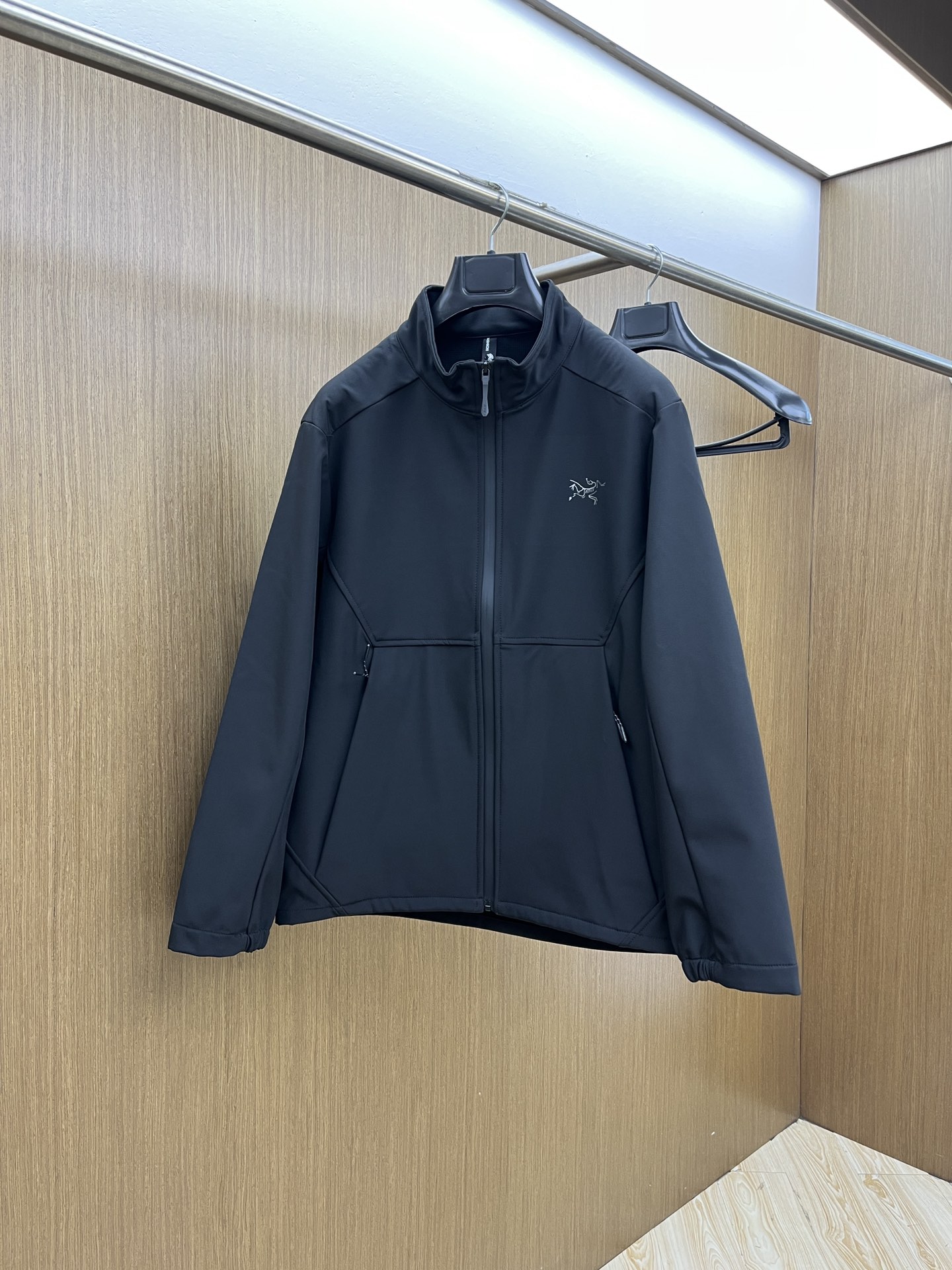 秋冬Arcteryx/始祖鸟 2025春秋新款软壳立领夹克冲锋衣外套这款GAMMALT夹克采用轻薄耐磨的