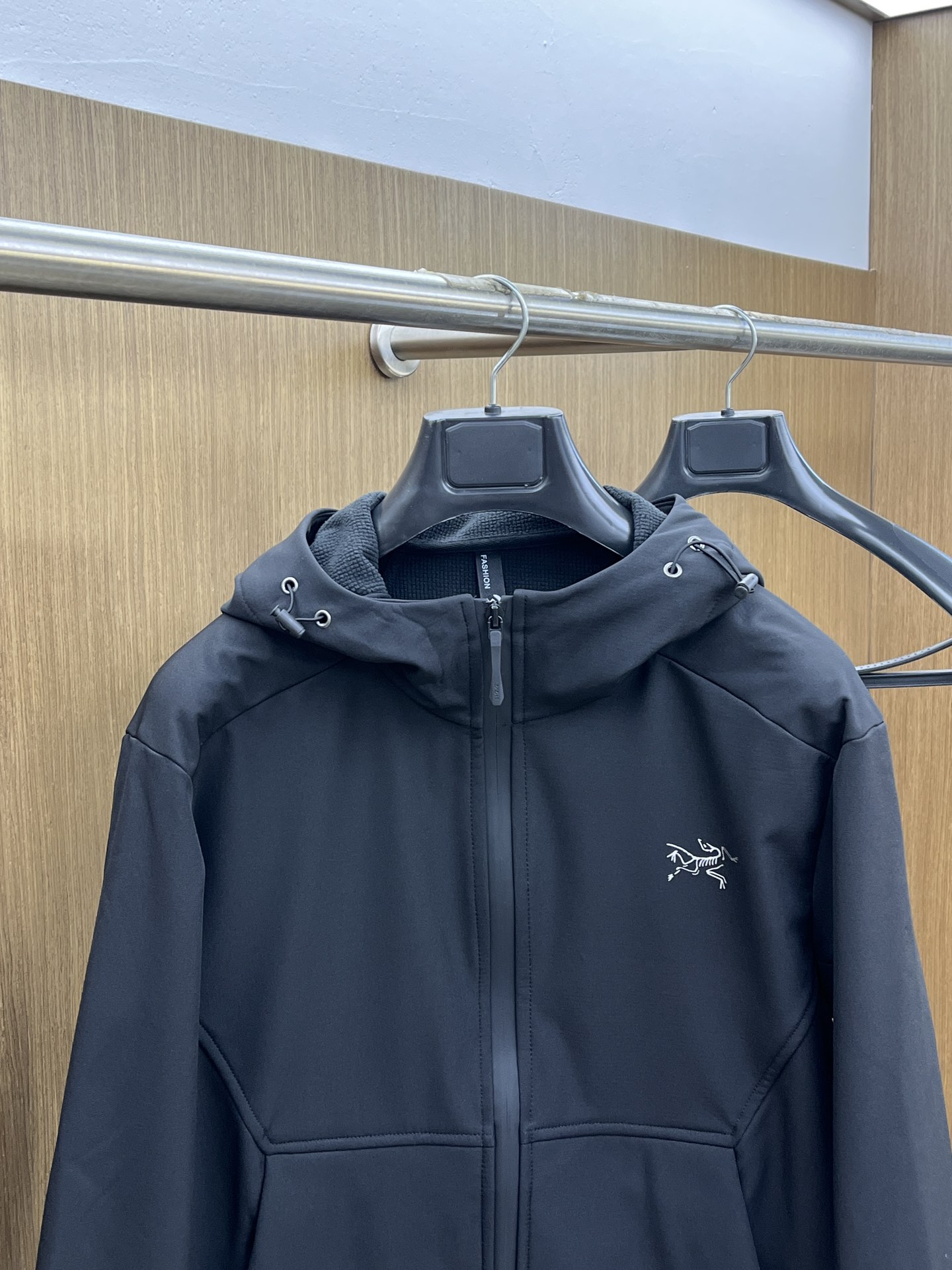 秋冬Arcteryx/始祖鸟 2025春秋新款软壳立领夹克冲锋衣外套这款GAMMALT夹克采用轻薄耐磨的