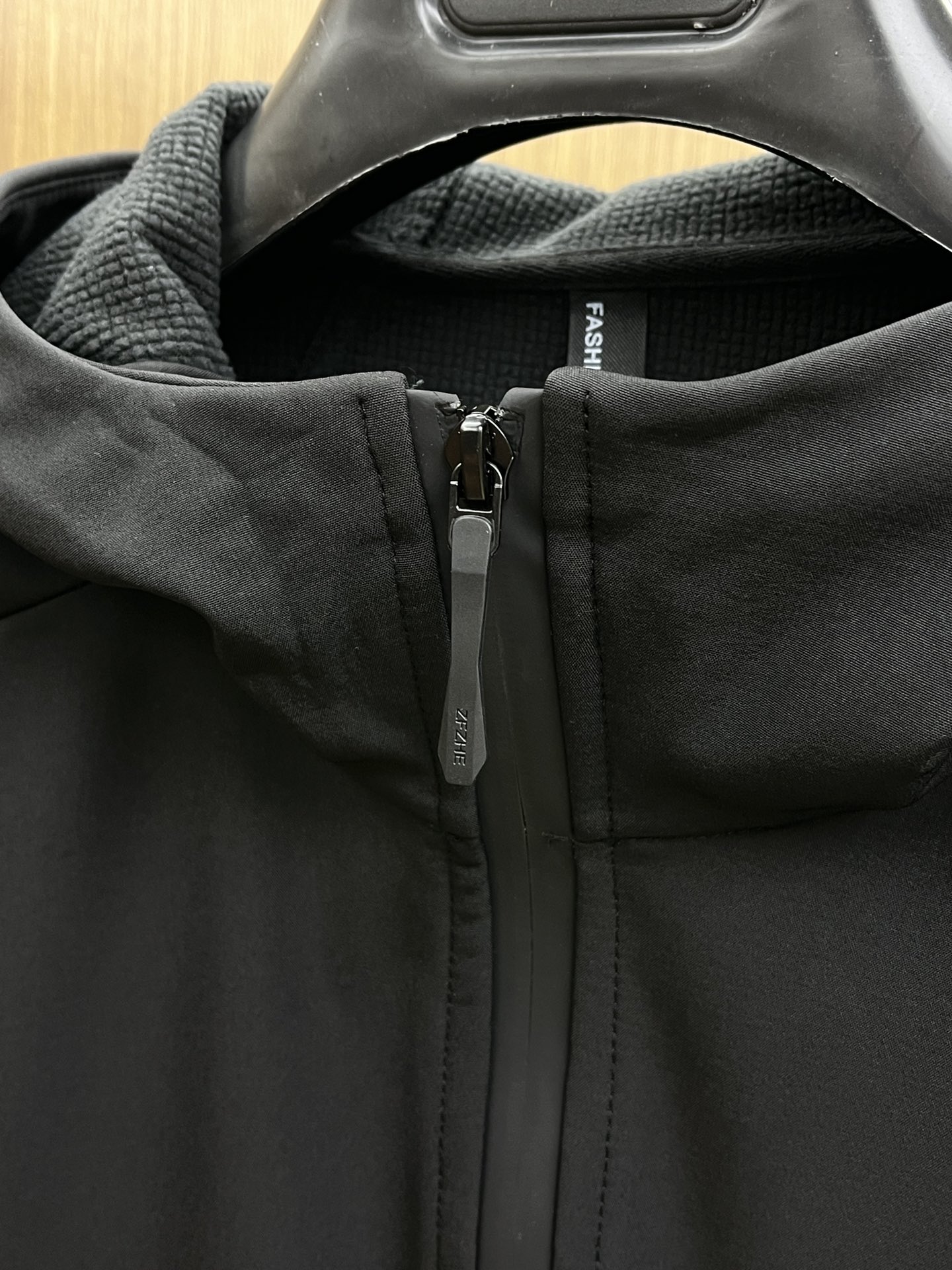 秋冬Arcteryx/始祖鸟 2025春秋新款软壳立领夹克冲锋衣外套这款GAMMALT夹克采用轻薄耐磨的