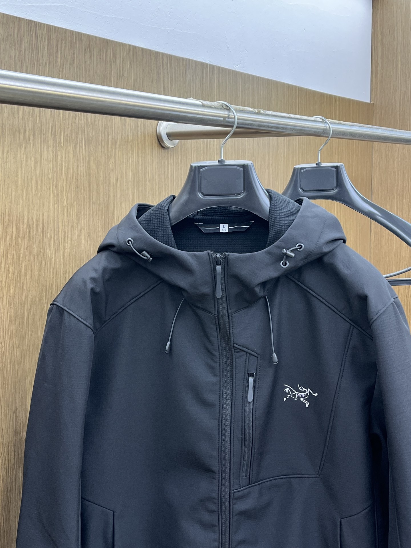 秋冬Arcteryx/始祖鸟 2025春秋新款软壳立领夹克冲锋衣外套这款GAMMALT夹克采用轻薄耐磨的