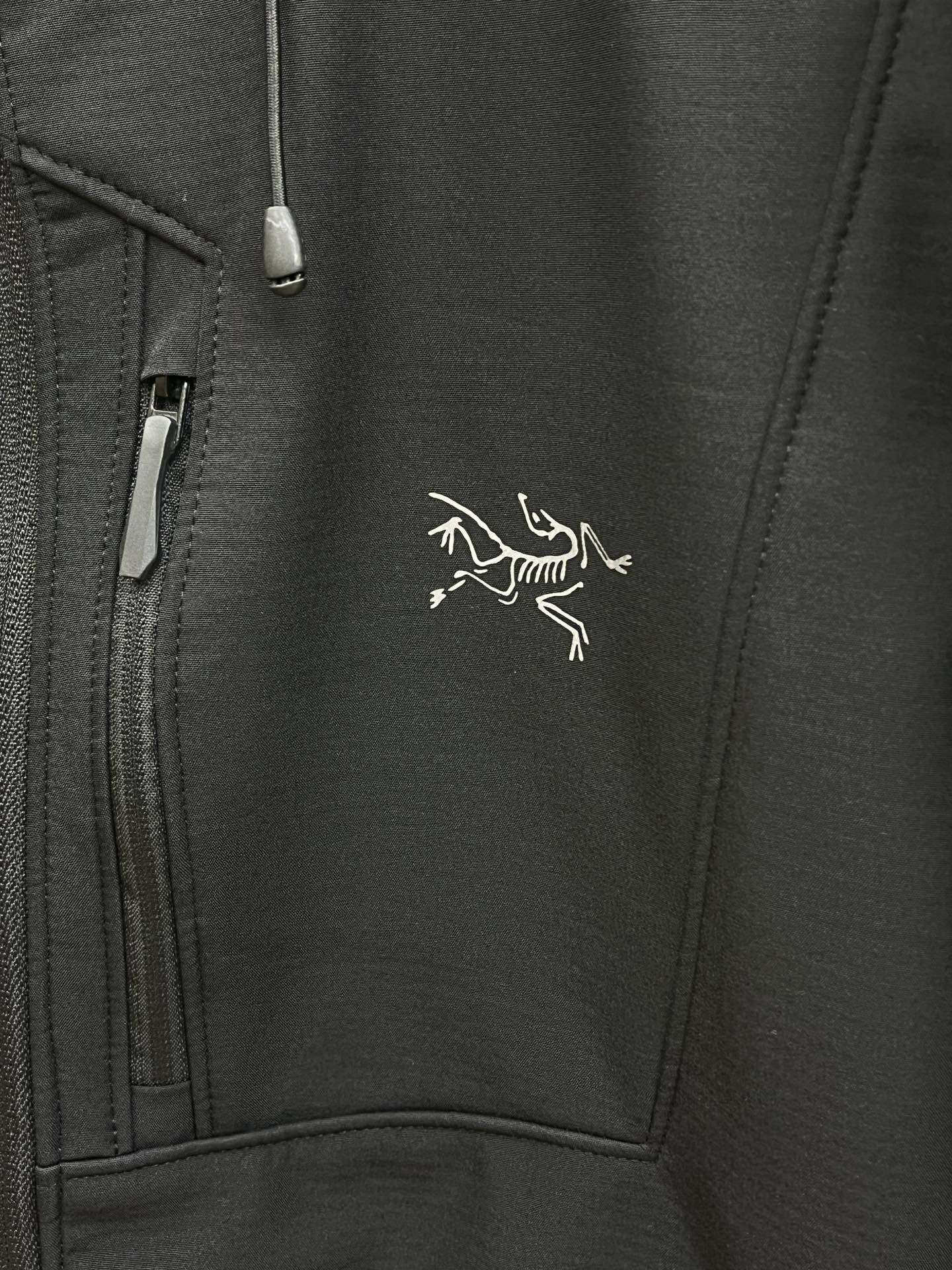 秋冬Arcteryx/始祖鸟 2025春秋新款软壳立领夹克冲锋衣外套这款GAMMALT夹克采用轻薄耐磨的