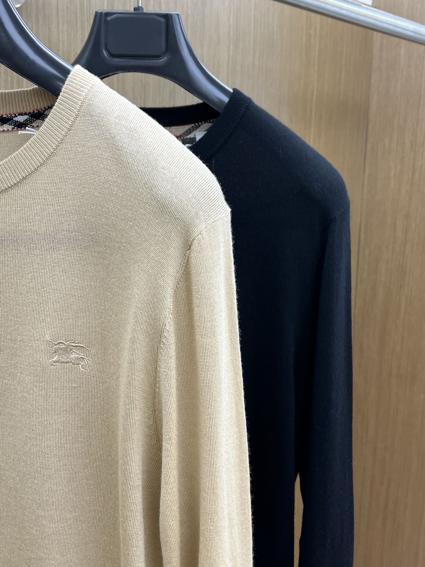 秋冬 BBR 🔥GW新款长袖毛衣 胸口精致logo战马刺绣细节 精纺羊毛毛衣针织衫 面料质感很好 品质杠