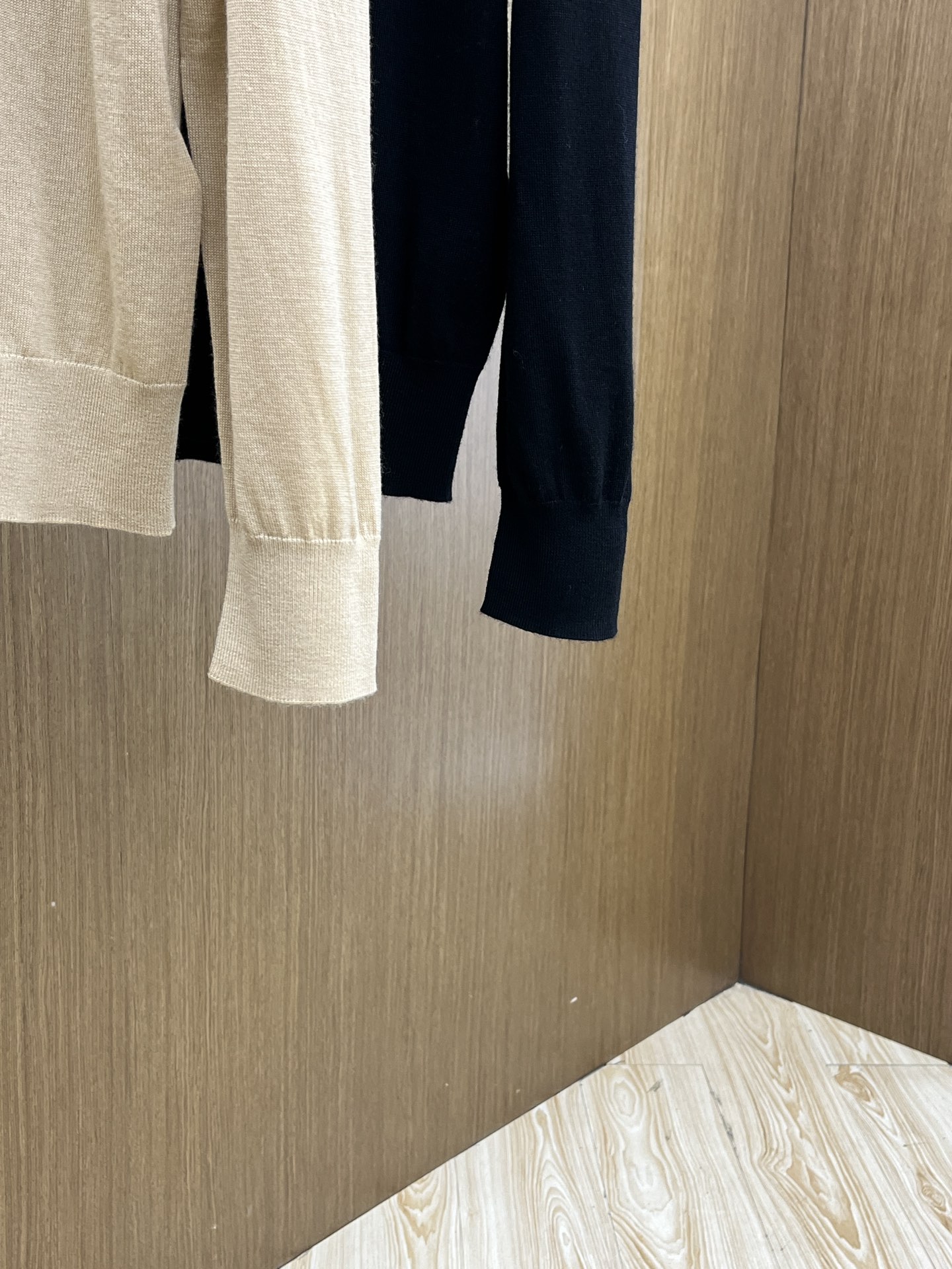 秋冬 BBR 🔥GW新款长袖毛衣 胸口精致logo战马刺绣细节 精纺羊毛毛衣针织衫 面料质感很好 品质杠