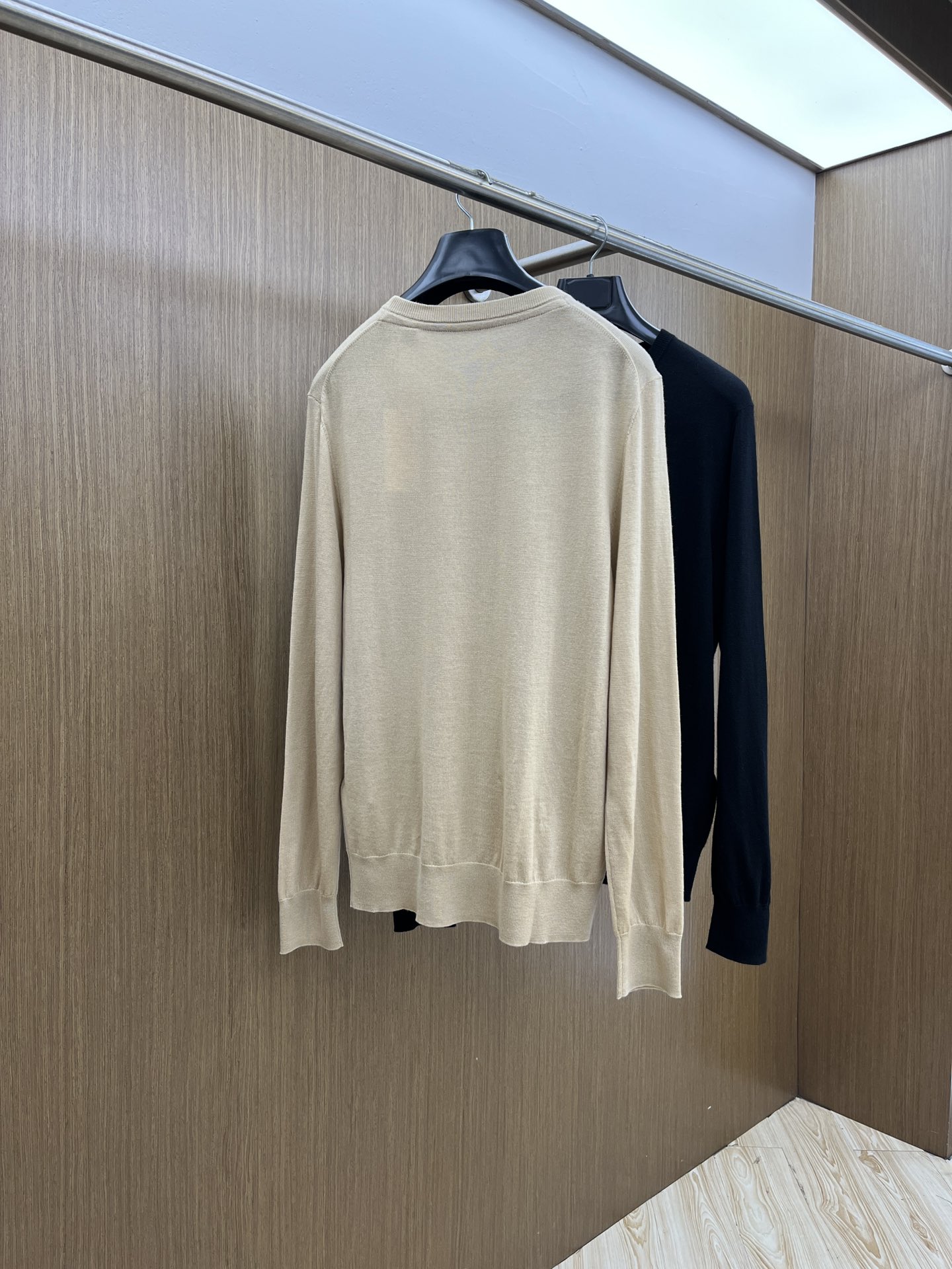 秋冬 BBR 🔥GW新款长袖毛衣 胸口精致logo战马刺绣细节 精纺羊毛毛衣针织衫 面料质感很好 品质杠