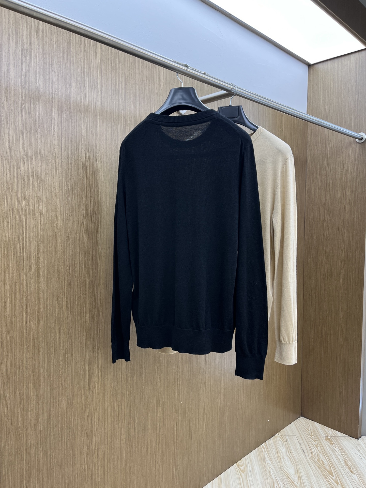 秋冬 BBR 🔥GW新款长袖毛衣 胸口精致logo战马刺绣细节 精纺羊毛毛衣针织衫 面料质感很好 品质杠