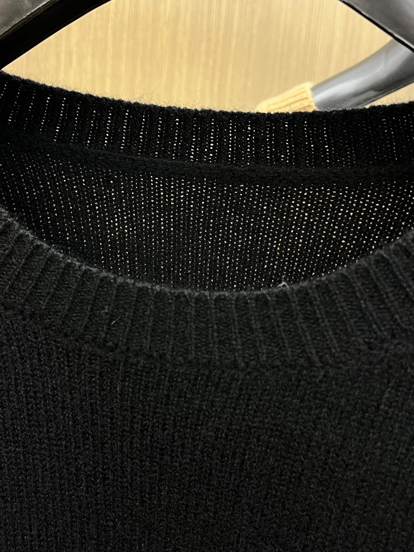 秋冬 PD 🔥GW新款长袖毛衣 胸口精致Prada logo刺绣细节 精纺羊毛毛衣针织衫 面料质感很好 