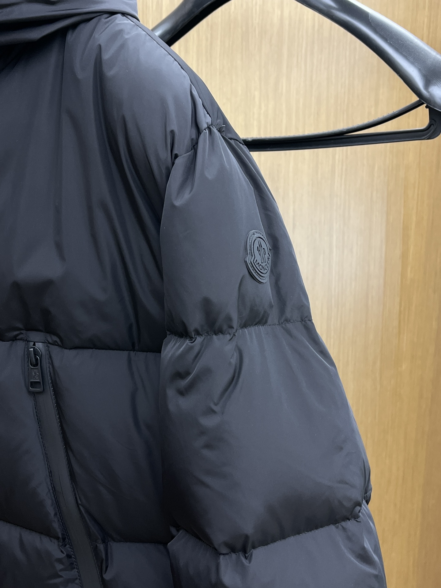 秋冬羽绒 Mon 🔥Gw经典款羽绒服外套黑标 秋冬爆款🆕羽绒服 原版订制五金配件全进口原版定制 欢迎对比