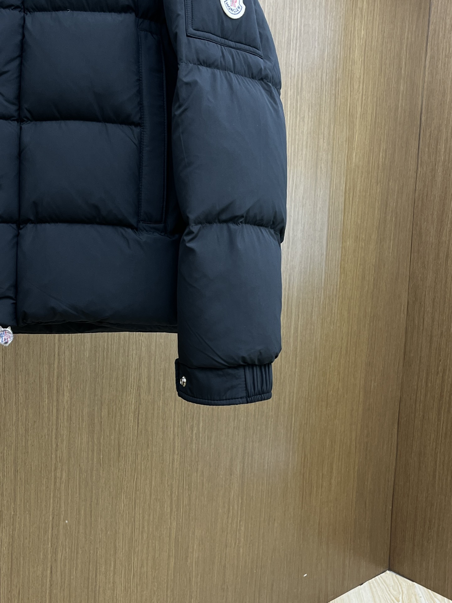 秋冬羽绒 Mon 🔥Gw经典款羽绒服外套 秋冬爆款🆕羽绒服 原版订制五金配件全进口原版定制 欢迎对比 绝