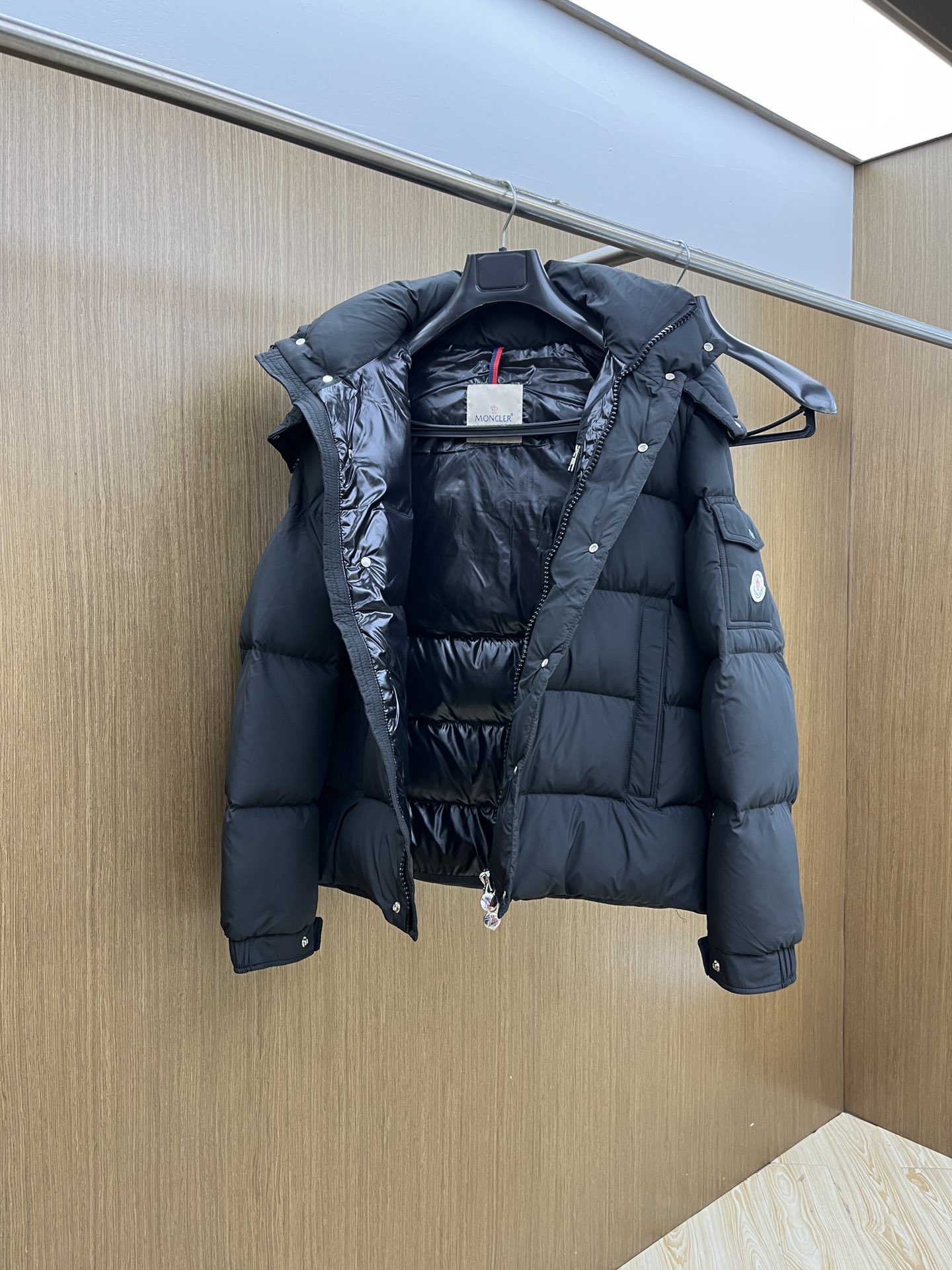 秋冬羽绒 Mon 🔥Gw经典款羽绒服外套 秋冬爆款🆕羽绒服 原版订制五金配件全进口原版定制 欢迎对比 绝