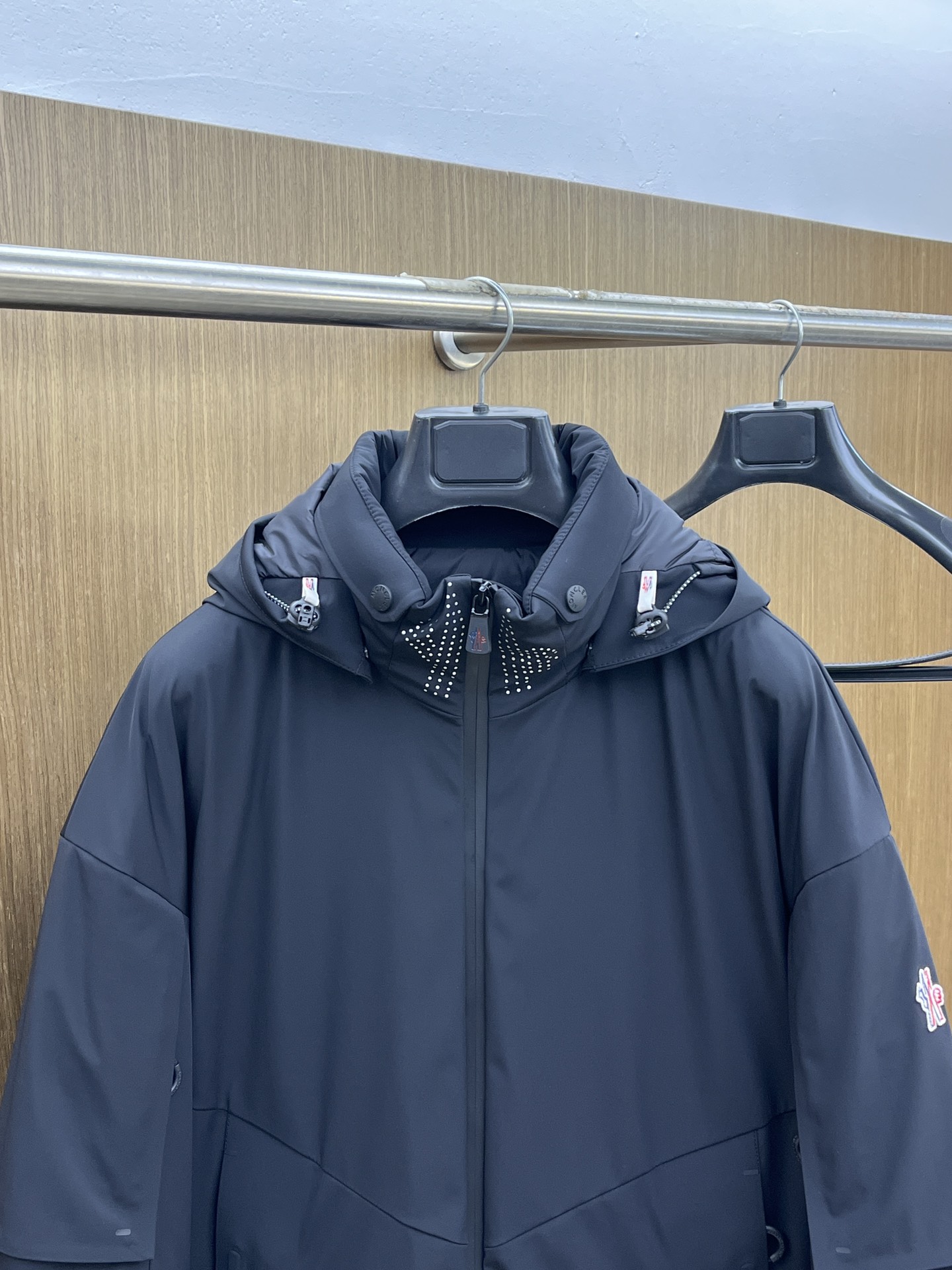 秋冬羽绒 Mon 🔥🔥羽绒服2025最新款时尚设计师款羽绒外套.（连帽可拆卸）处处细节显工艺足够的高级 