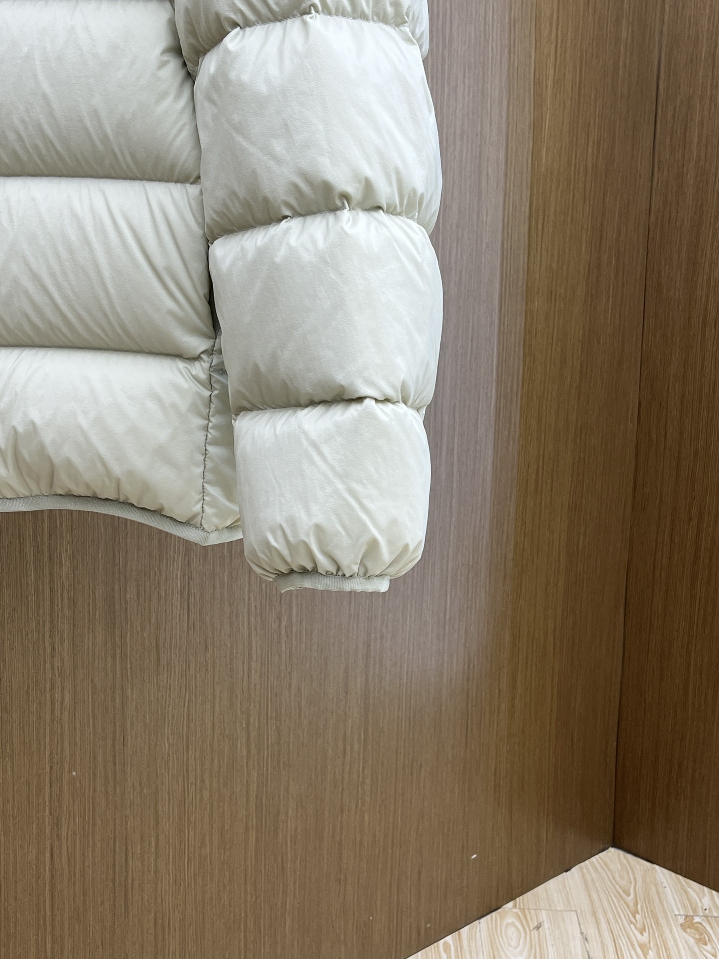 秋冬羽绒 Mon 🔥🔥羽绒服2025最新款时尚设计师款羽绒外套.（连帽不可拆卸）处处细节显工艺足够的高级