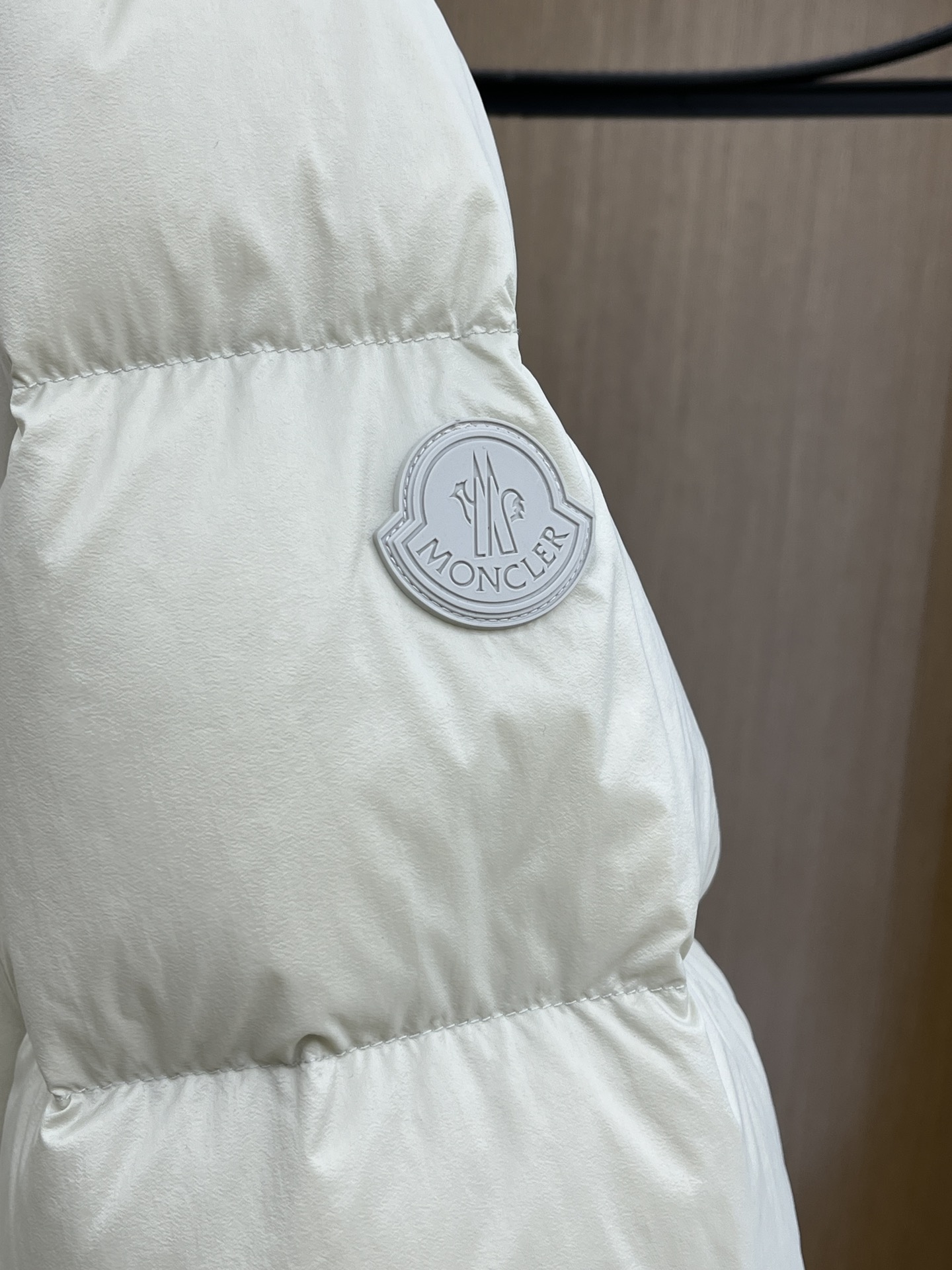 秋冬羽绒 Mon 🔥🔥羽绒服2025最新款时尚设计师款羽绒外套.（连帽不可拆卸）处处细节显工艺足够的高级