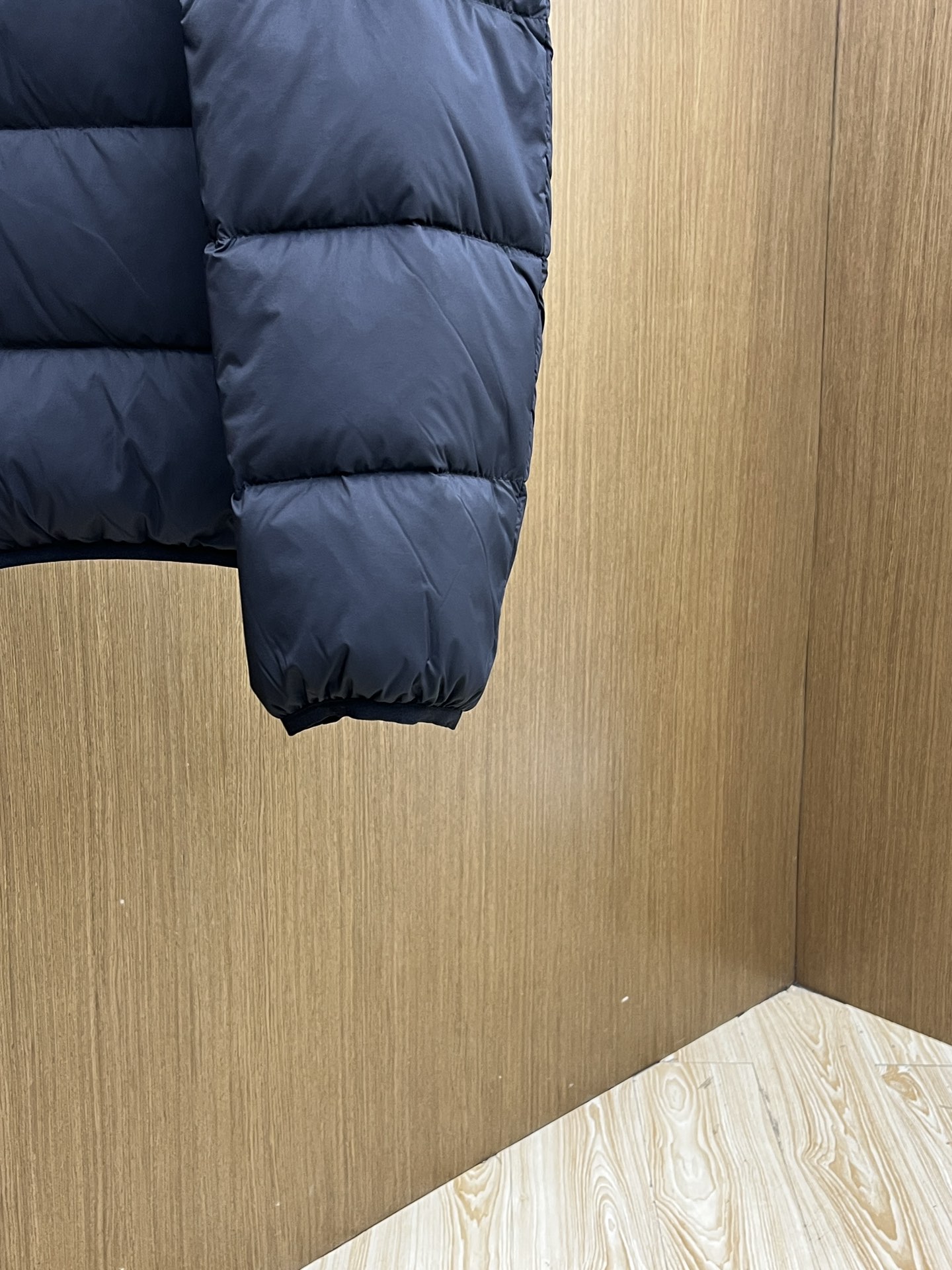 秋冬羽绒 Mon 🔥🔥羽绒服2025最新款时尚设计师款羽绒外套.（连帽不可拆卸）处处细节显工艺足够的高级