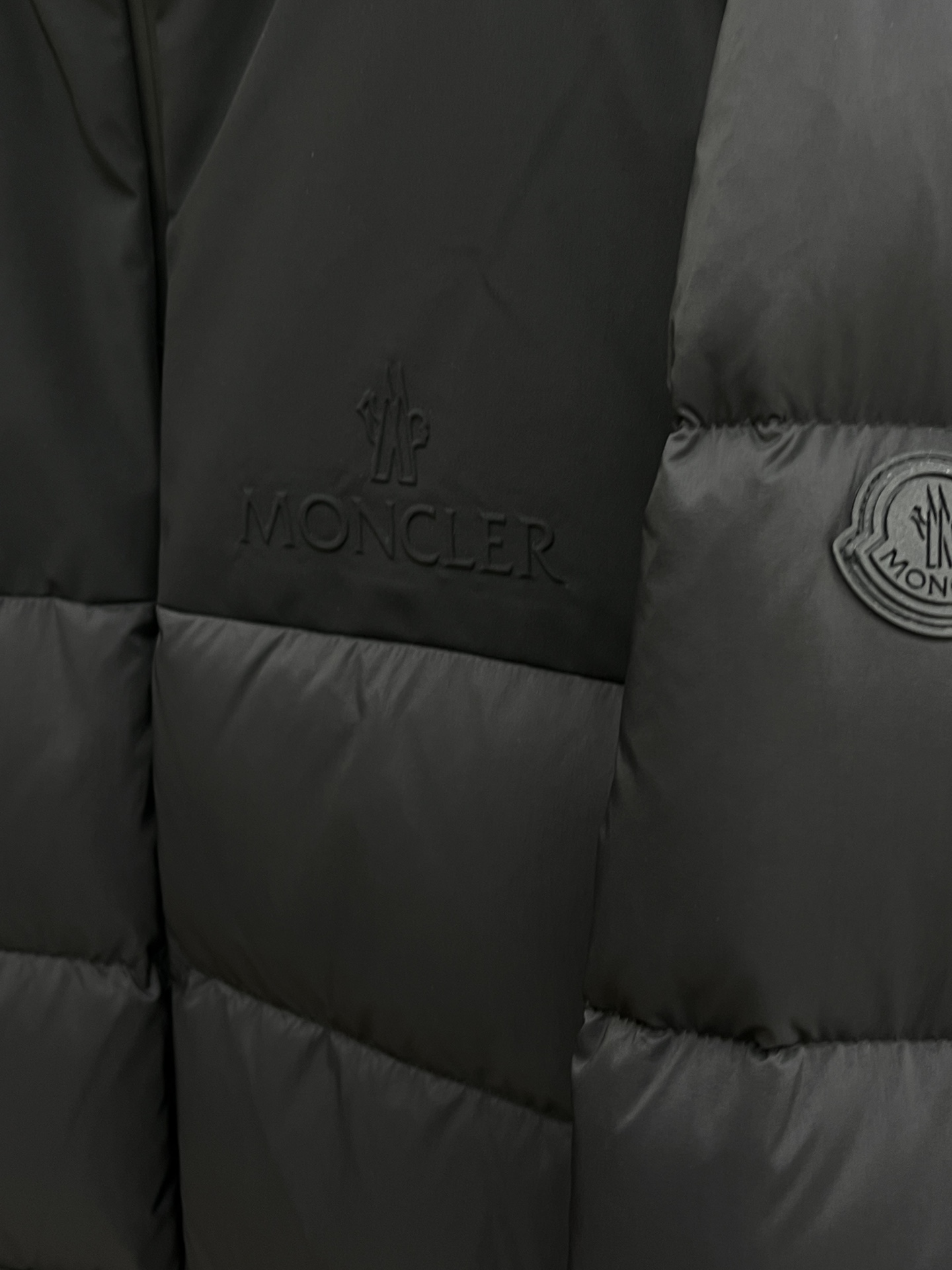 秋冬羽绒 Mon 🔥🔥羽绒服2025最新款时尚设计师款羽绒外套.（连帽不可拆卸）处处细节显工艺足够的高级