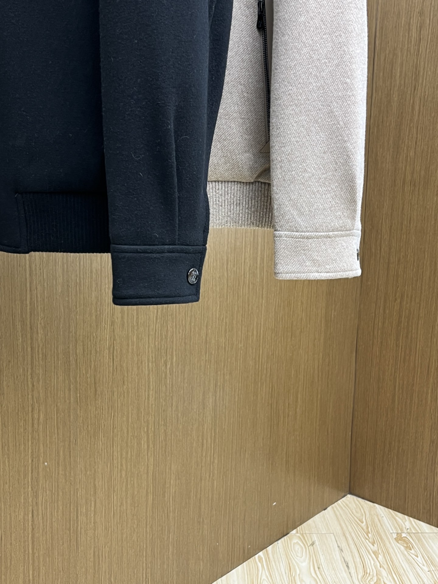 秋冬羽绒 BC🔥秋冬时尚翻领外套羽绒内冲100g-90白鸭绒，轻薄有型，上身不臃肿，颇具意大利典型风格的