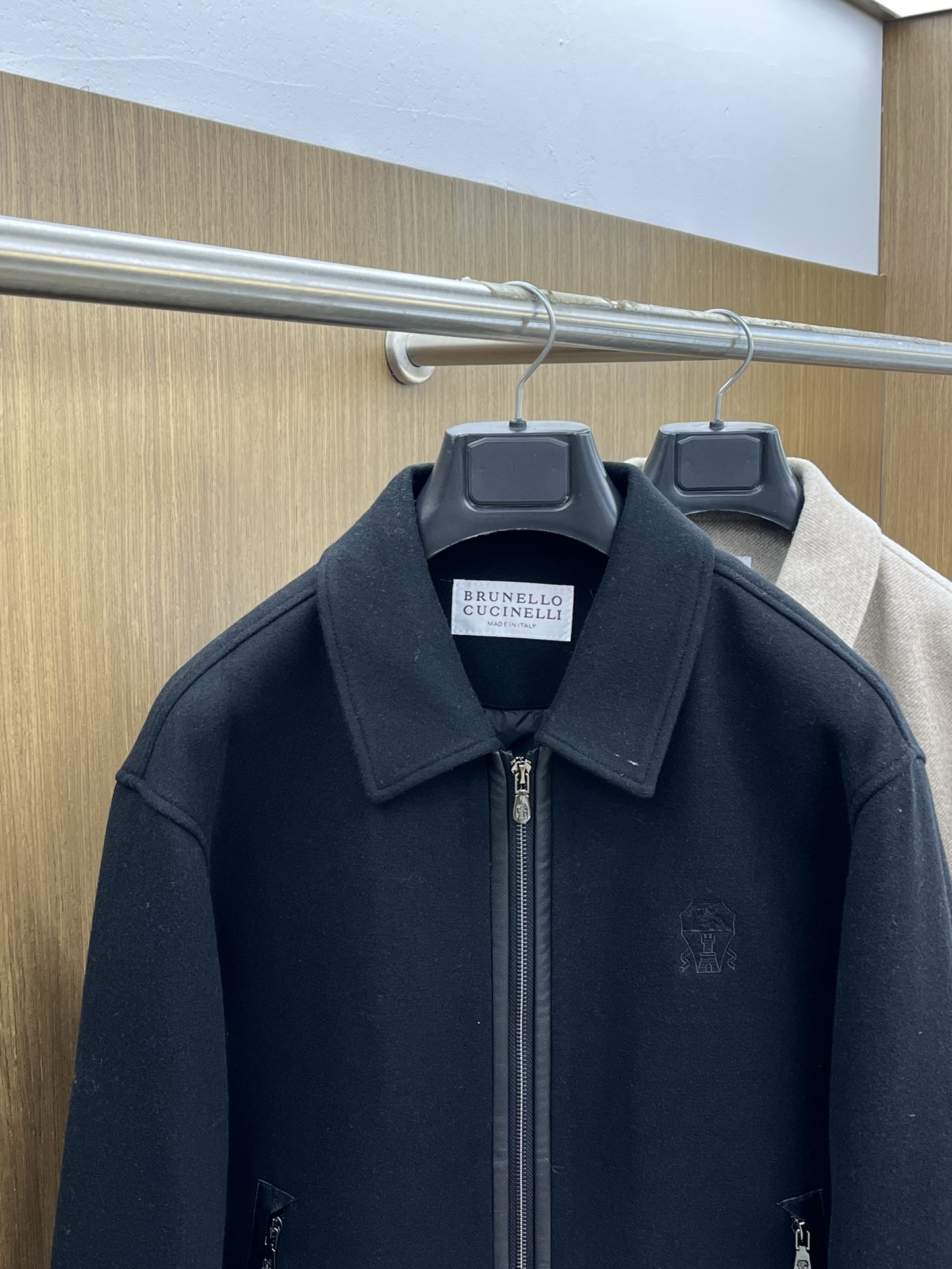 秋冬羽绒 BC🔥秋冬时尚翻领外套羽绒内冲100g-90白鸭绒，轻薄有型，上身不臃肿，颇具意大利典型风格的