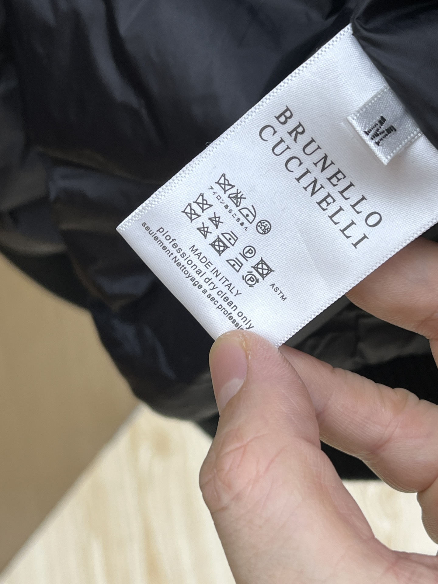 秋冬羽绒 BC🔥秋冬时尚翻领外套羽绒内冲100g-90白鸭绒，轻薄有型，上身不臃肿，颇具意大利典型风格的