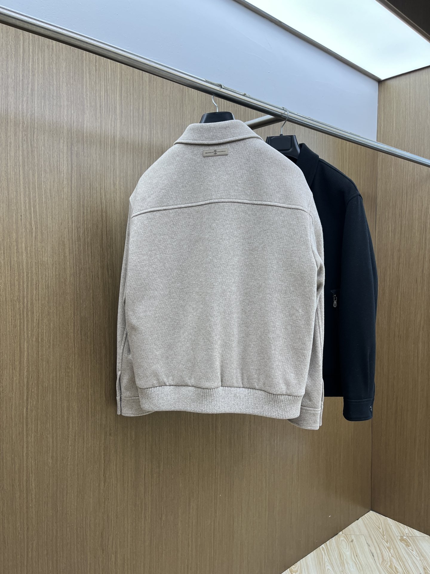 秋冬羽绒 BC🔥秋冬时尚翻领外套羽绒内冲100g-90白鸭绒，轻薄有型，上身不臃肿，颇具意大利典型风格的