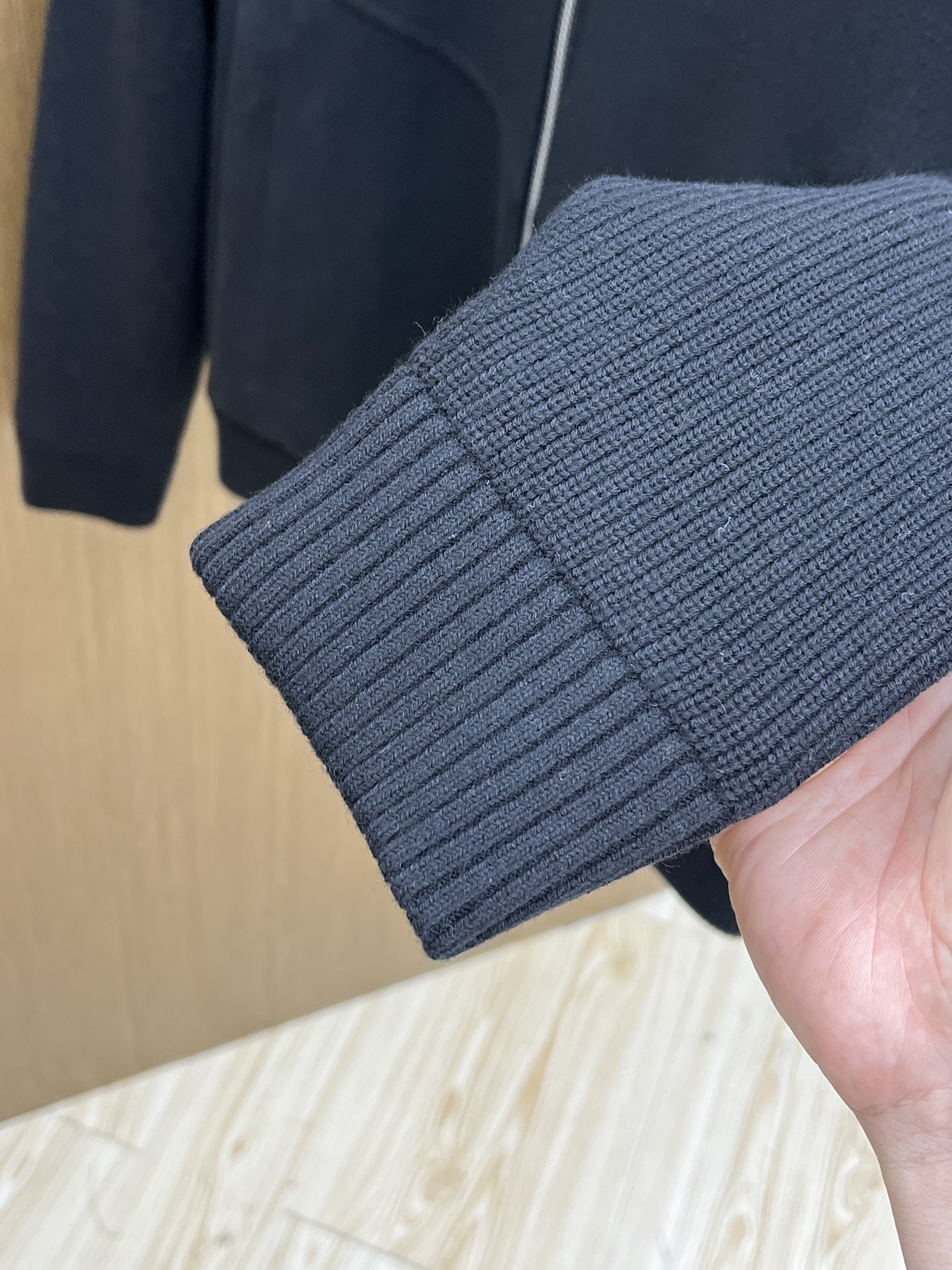 秋冬羽绒 lp🆕 🔥秋冬时尚翻领外套羽绒内冲100g-90白鸭绒，轻薄有型，上身不臃肿，颇具意大利典型风