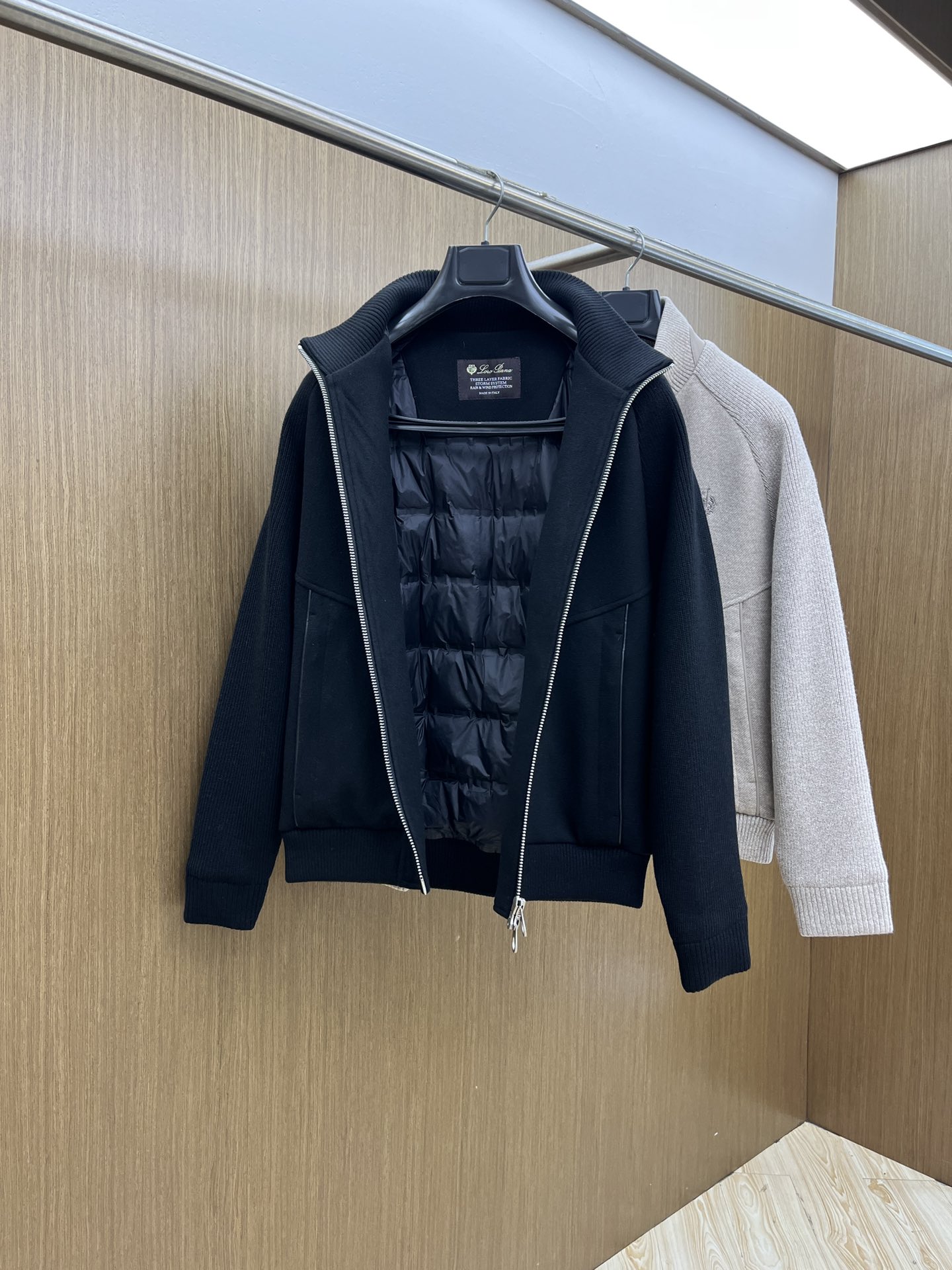 秋冬羽绒 lp🆕 🔥秋冬时尚翻领外套羽绒内冲100g-90白鸭绒，轻薄有型，上身不臃肿，颇具意大利典型风