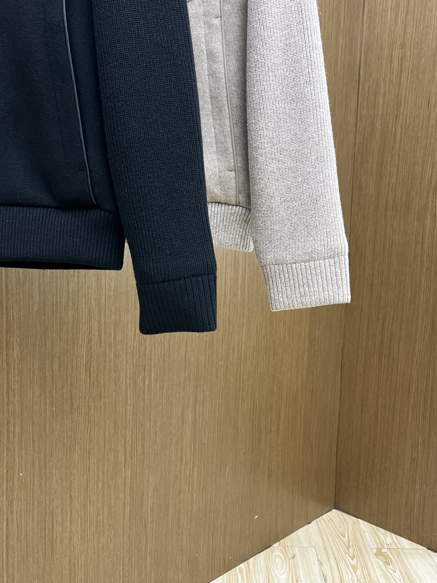 秋冬羽绒 lp🆕 🔥秋冬时尚翻领外套羽绒内冲100g-90白鸭绒，轻薄有型，上身不臃肿，颇具意大利典型风