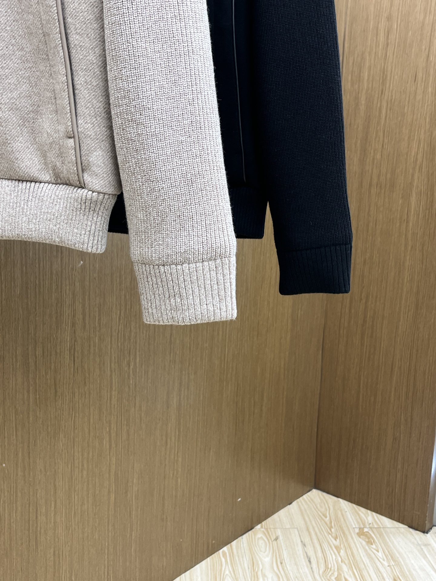 秋冬羽绒 lp🆕 🔥秋冬时尚翻领外套羽绒内冲100g-90白鸭绒，轻薄有型，上身不臃肿，颇具意大利典型风