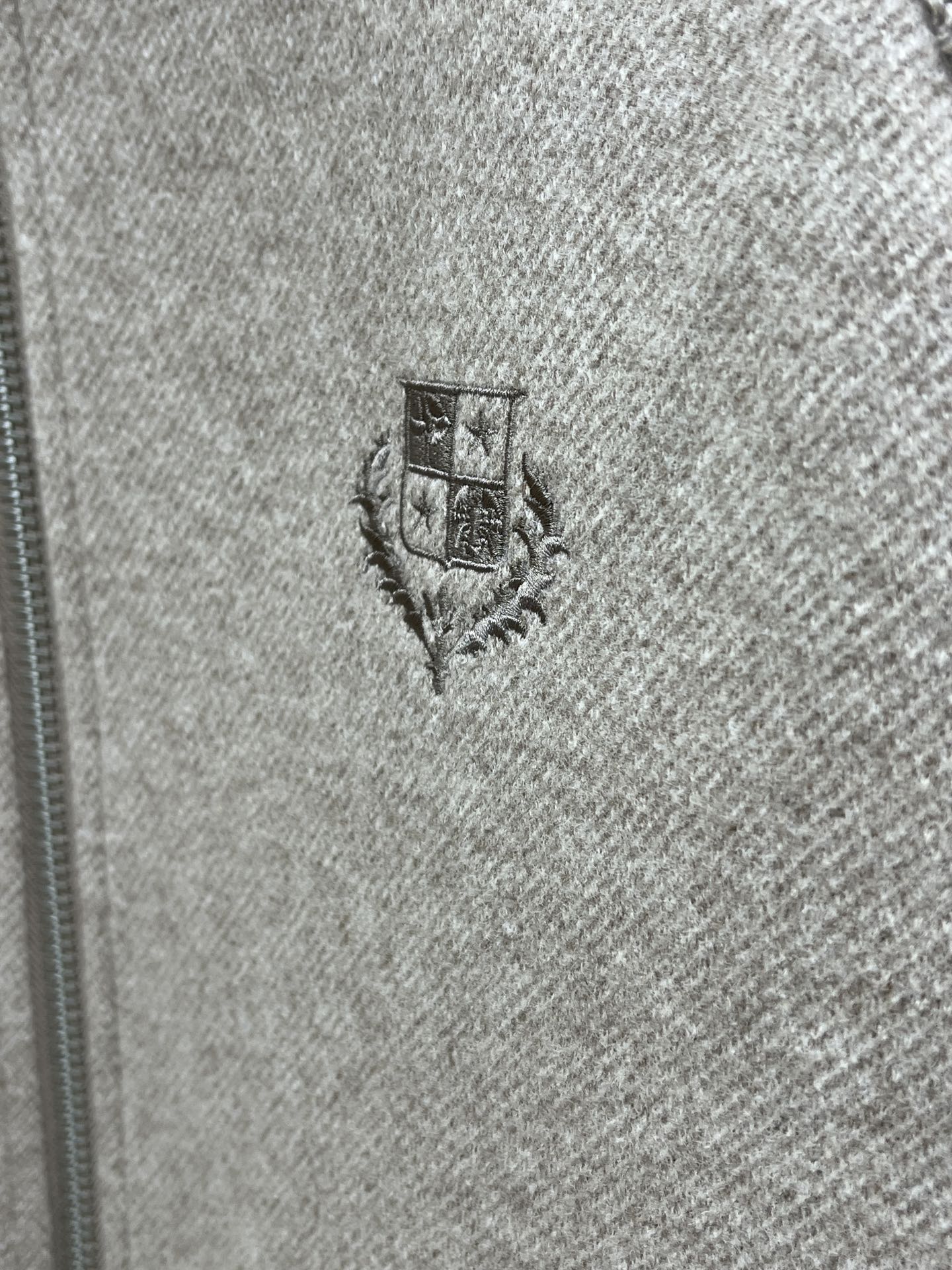 秋冬羽绒 lp🆕 🔥秋冬时尚翻领外套羽绒内冲100g-90白鸭绒，轻薄有型，上身不臃肿，颇具意大利典型风