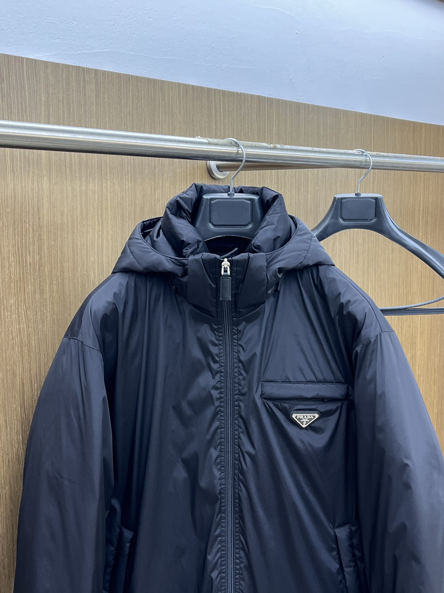 秋冬羽绒 PD 🔥🔥羽绒服2025最新款时尚羽绒外套.（帽子可拆卸）处处细节显工艺足够的高级 结构性剪裁