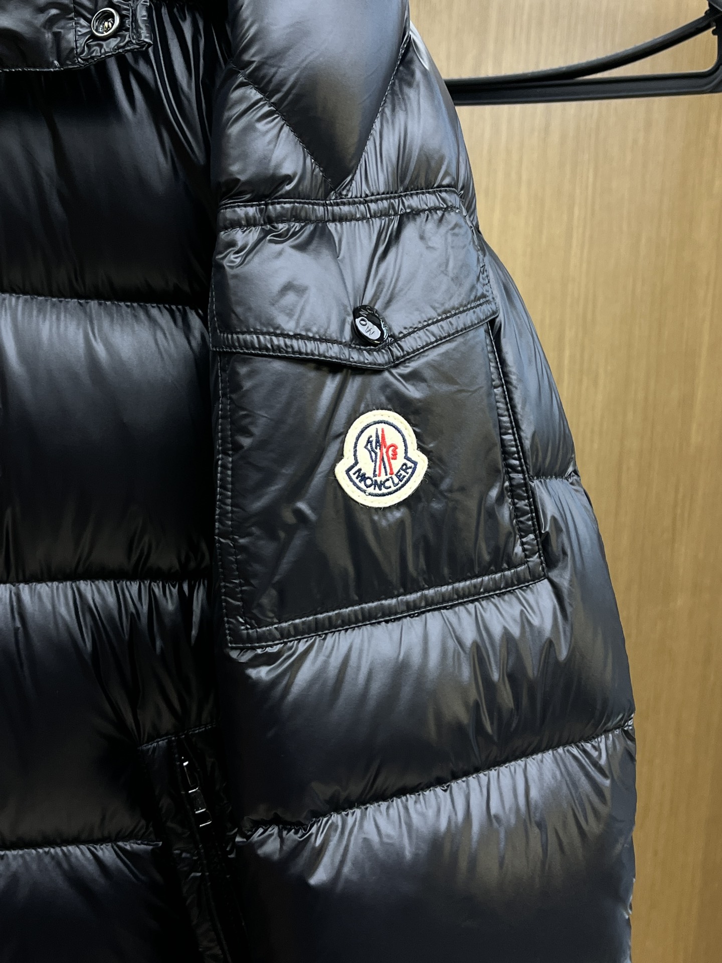 秋冬羽绒 Mon 🔥🔥高版本 Maya 玛雅重磅来袭！优质国标90绒，绒量非常厚实蓬松，帽子可拆卸，袖子