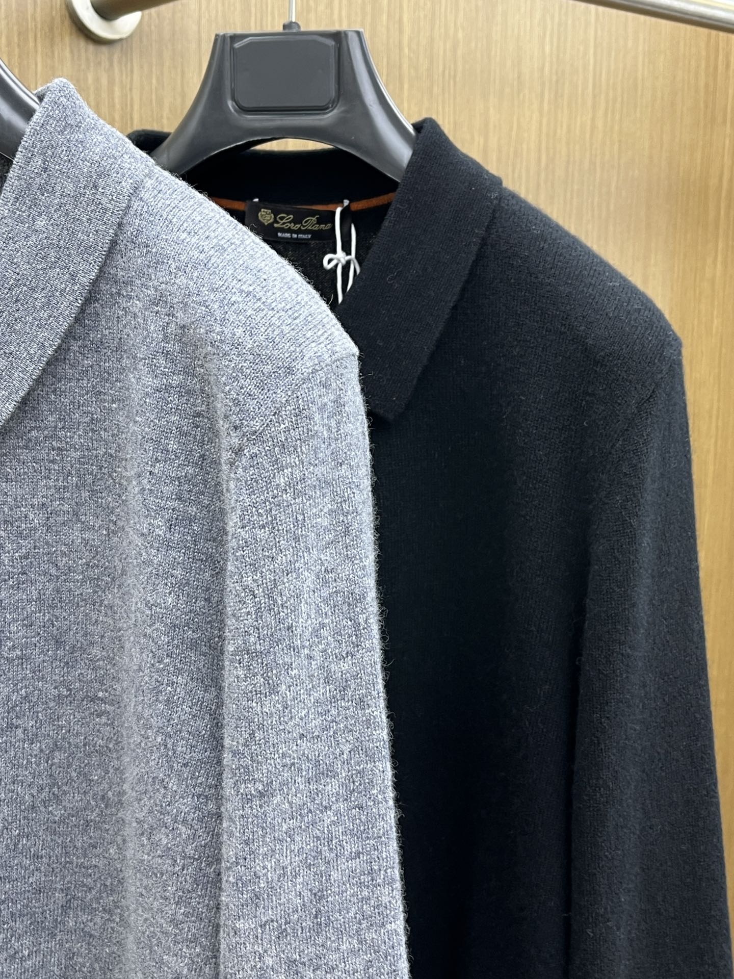 秋冬 lP🆕 采用羊绒羊毛混纺纱线，保暖性佳，蓬松柔软，加倍呵护肌肤，给你轻如无物的穿着感体验。高品质天