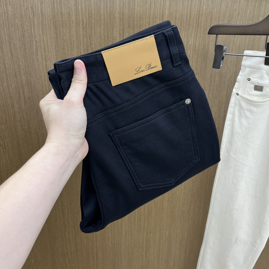 NO:606650,Price adjustment Autumn and winter LP (fleece lining) 25FW new autumn and winter jeans Original imported fabrics are soft, breathable, wide and stylish Customized hardware Essential for business and leisure FJJ workmanship details are fine and perfect Front pockets and back pockets classic logo logo Size 30-38 (no 35, 37) Color black Khaki, loro piana, jeans, alexander wang19860909调价 秋冬 LP(内里抓绒）25FW秋冬新款牛仔裤 原版进口面料柔软透气挺阔有型 定制五金 商务休闲必备 fjj做工细节精细完美 前袋后袋经典logo标识 码数30-38（无35、37） 颜色黑 卡其,,loro piana,jeans,alexander wang,Men's clothing