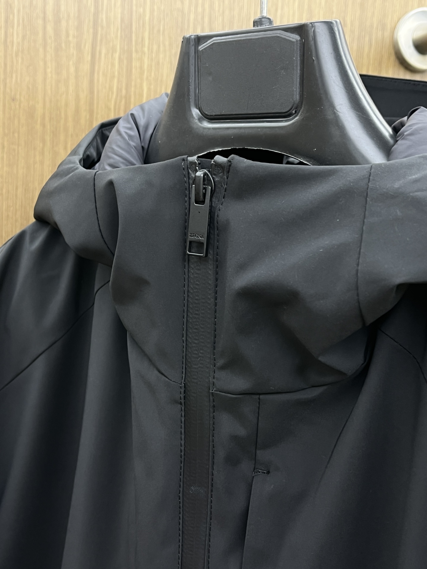 秋冬羽绒 羽绒 ZEGNA 25秋冬新款羽绒外套 ZEGNA这款外套的面料选用品牌标志性的高端功能性面料