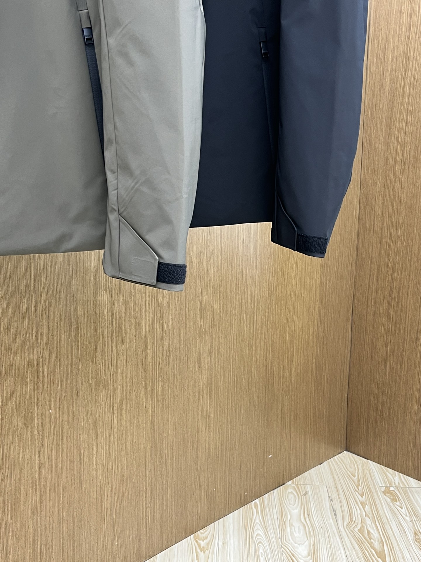 秋冬羽绒 羽绒 ZEGNA 25秋冬新款羽绒外套 ZEGNA这款外套的面料选用品牌标志性的高端功能性面料