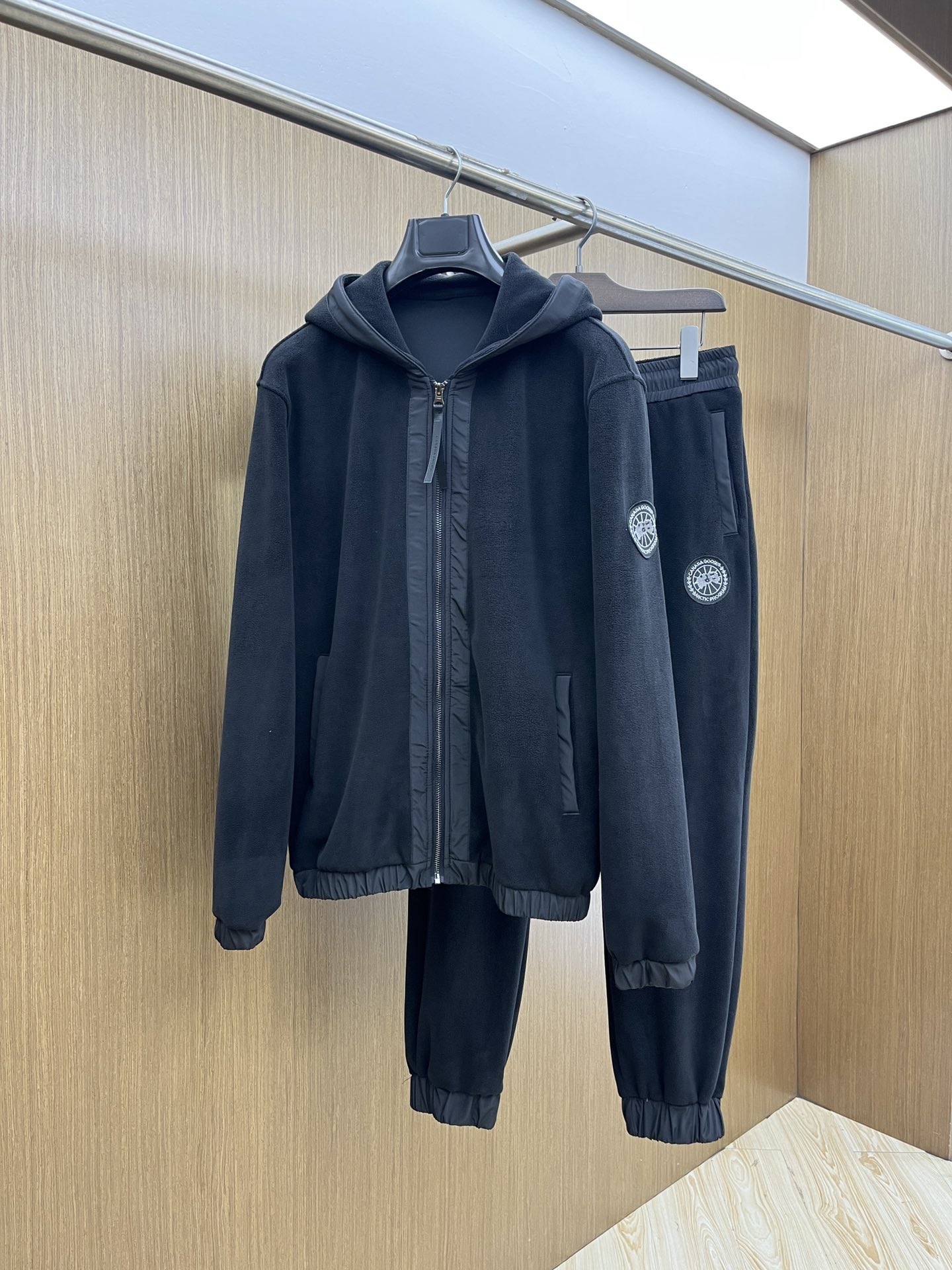 秋冬/套 CANADA 🔥GW最新款老爹休闲风休闲套装 最新最顶级经典重工刺绣字母排列经典图案潮流连帽休