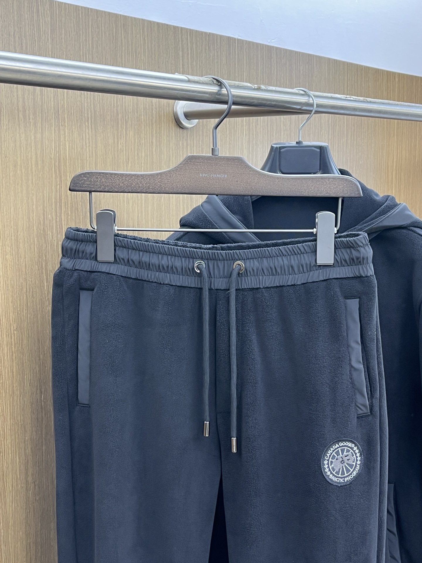 秋冬/套 CANADA 🔥GW最新款老爹休闲风休闲套装 最新最顶级经典重工刺绣字母排列经典图案潮流连帽休