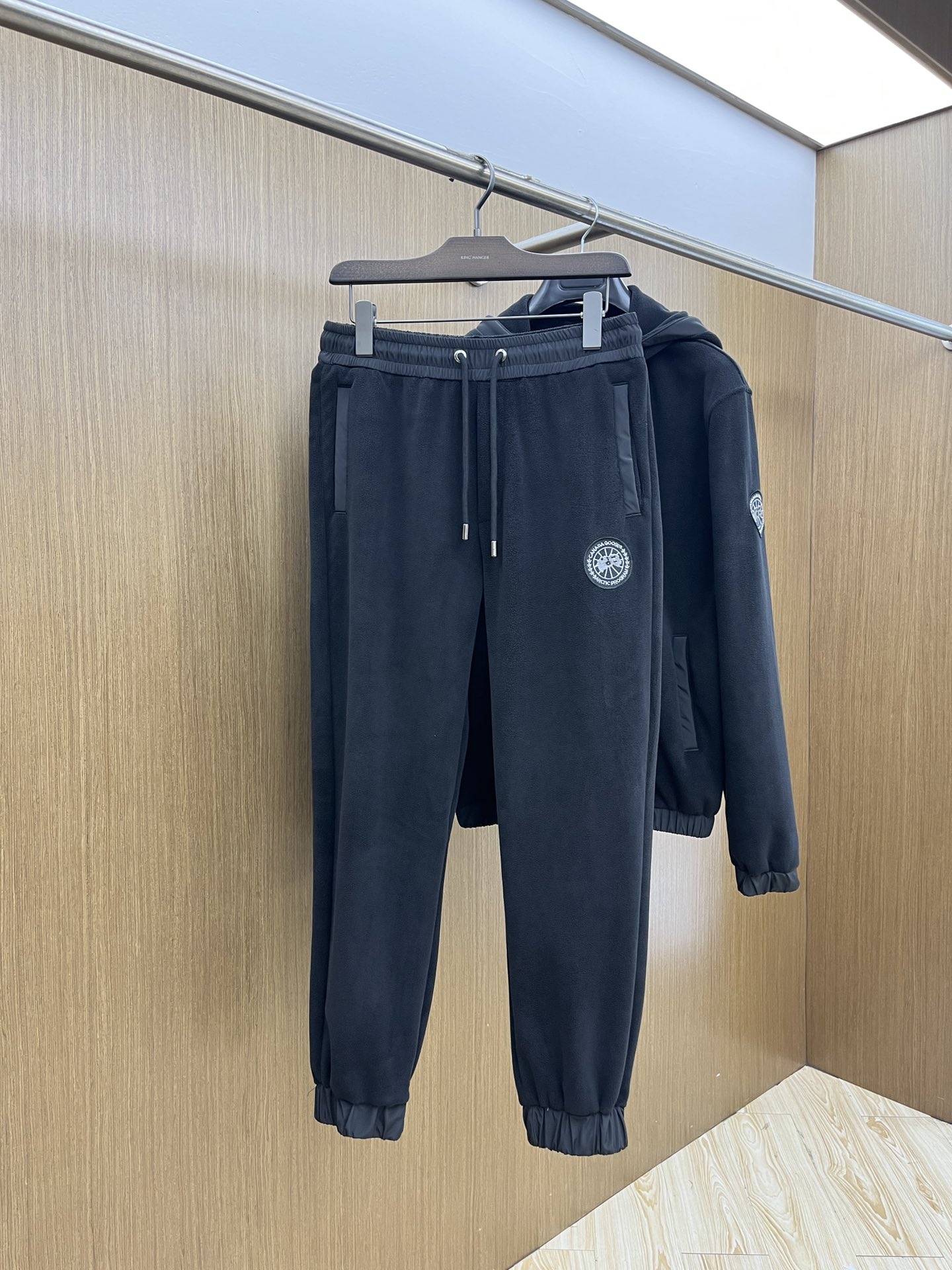 秋冬/套 CANADA 🔥GW最新款老爹休闲风休闲套装 最新最顶级经典重工刺绣字母排列经典图案潮流连帽休