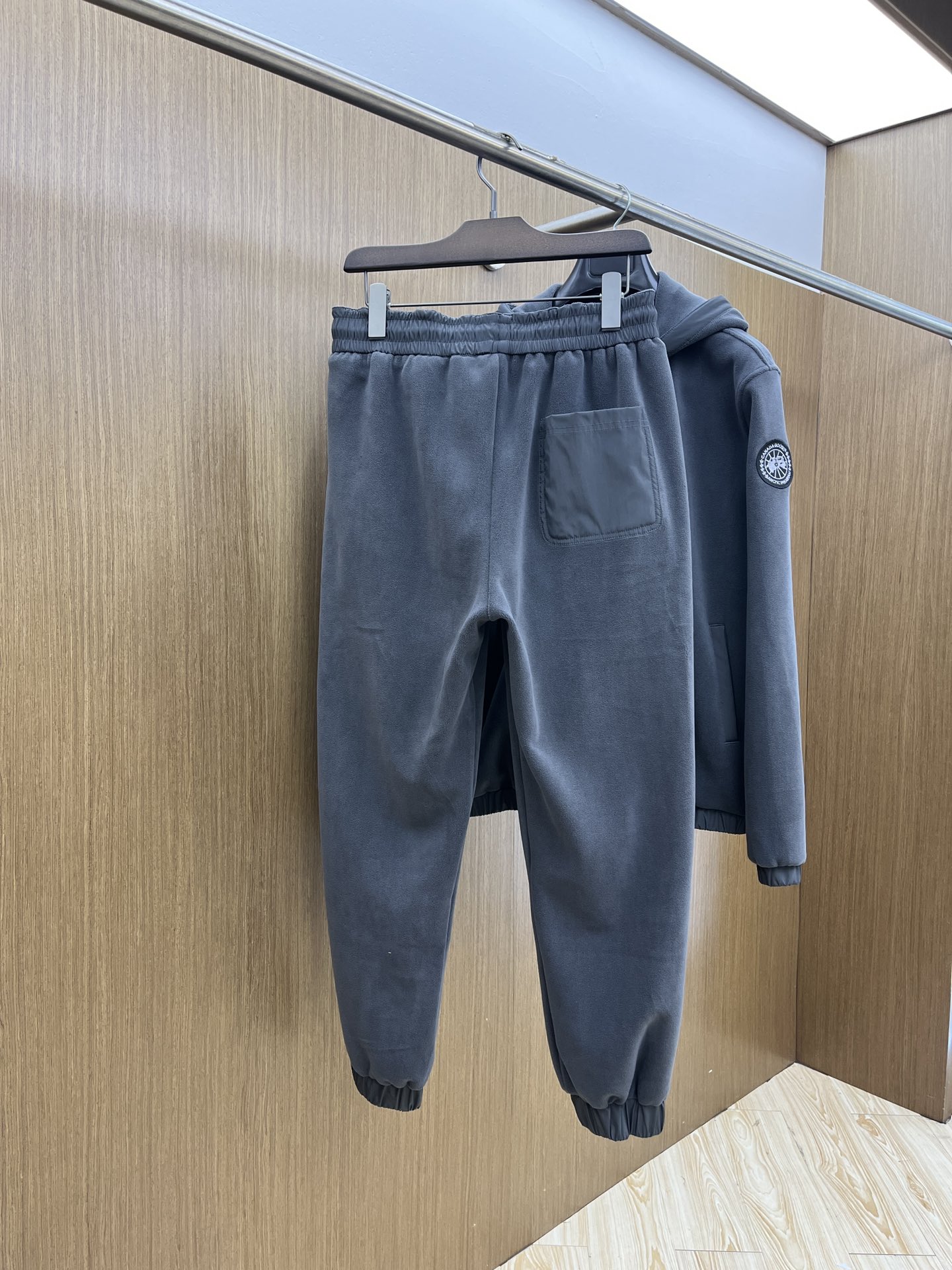 秋冬/套 Canada 🔥GW最新款老爹休闲风休闲套装 最新最顶级经典重工刺绣字母排列经典图案潮流连帽休