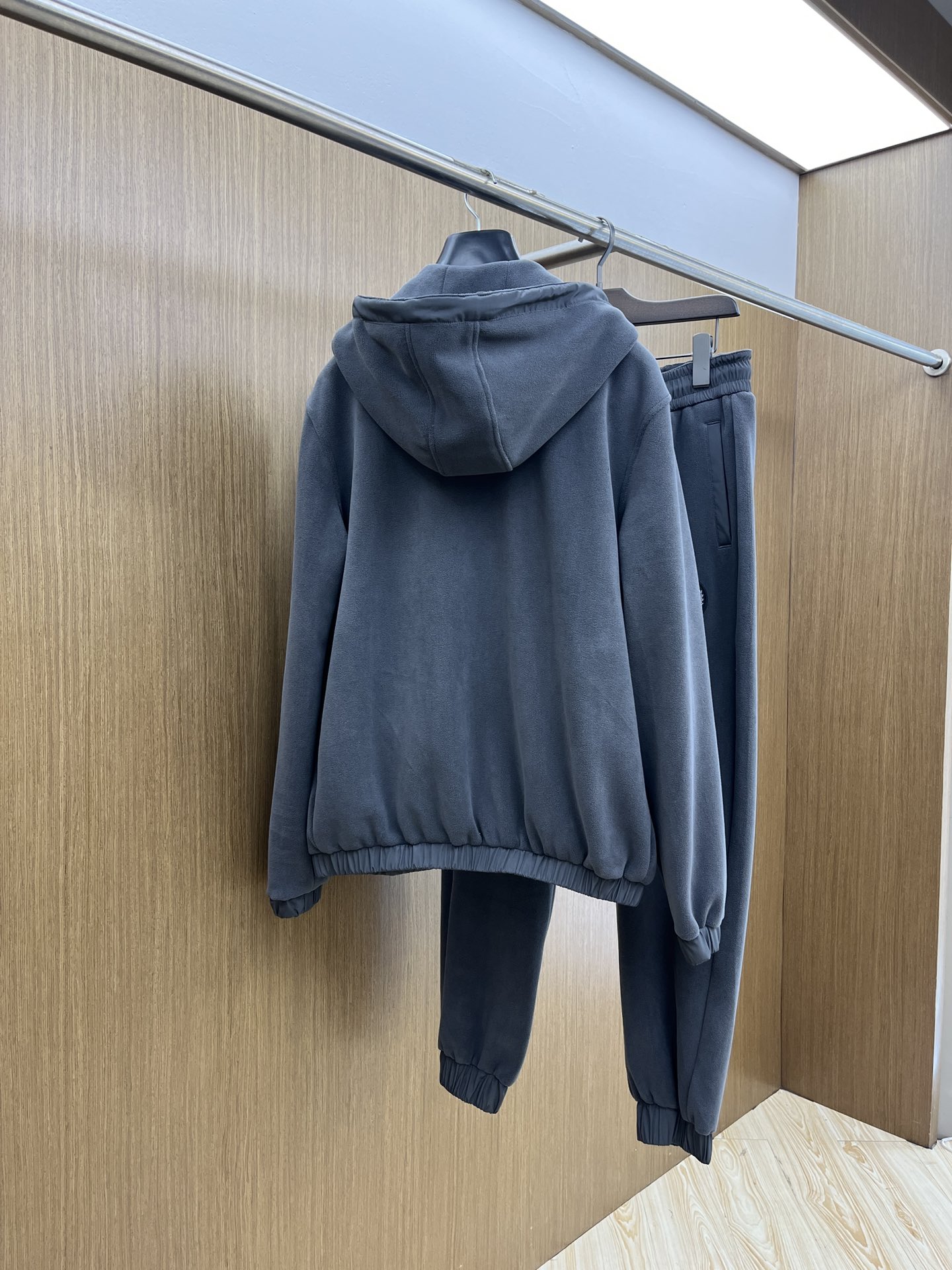 秋冬/套 Canada 🔥GW最新款老爹休闲风休闲套装 最新最顶级经典重工刺绣字母排列经典图案潮流连帽休