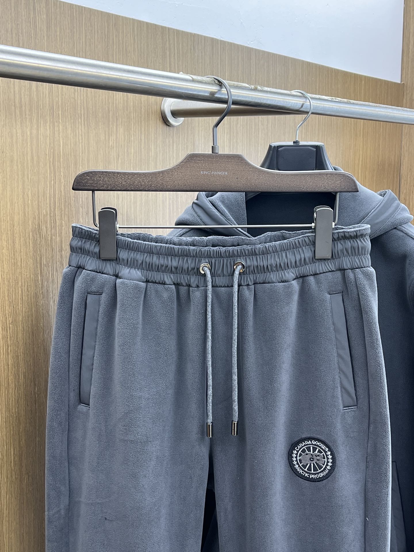 秋冬/套 Canada 🔥GW最新款老爹休闲风休闲套装 最新最顶级经典重工刺绣字母排列经典图案潮流连帽休